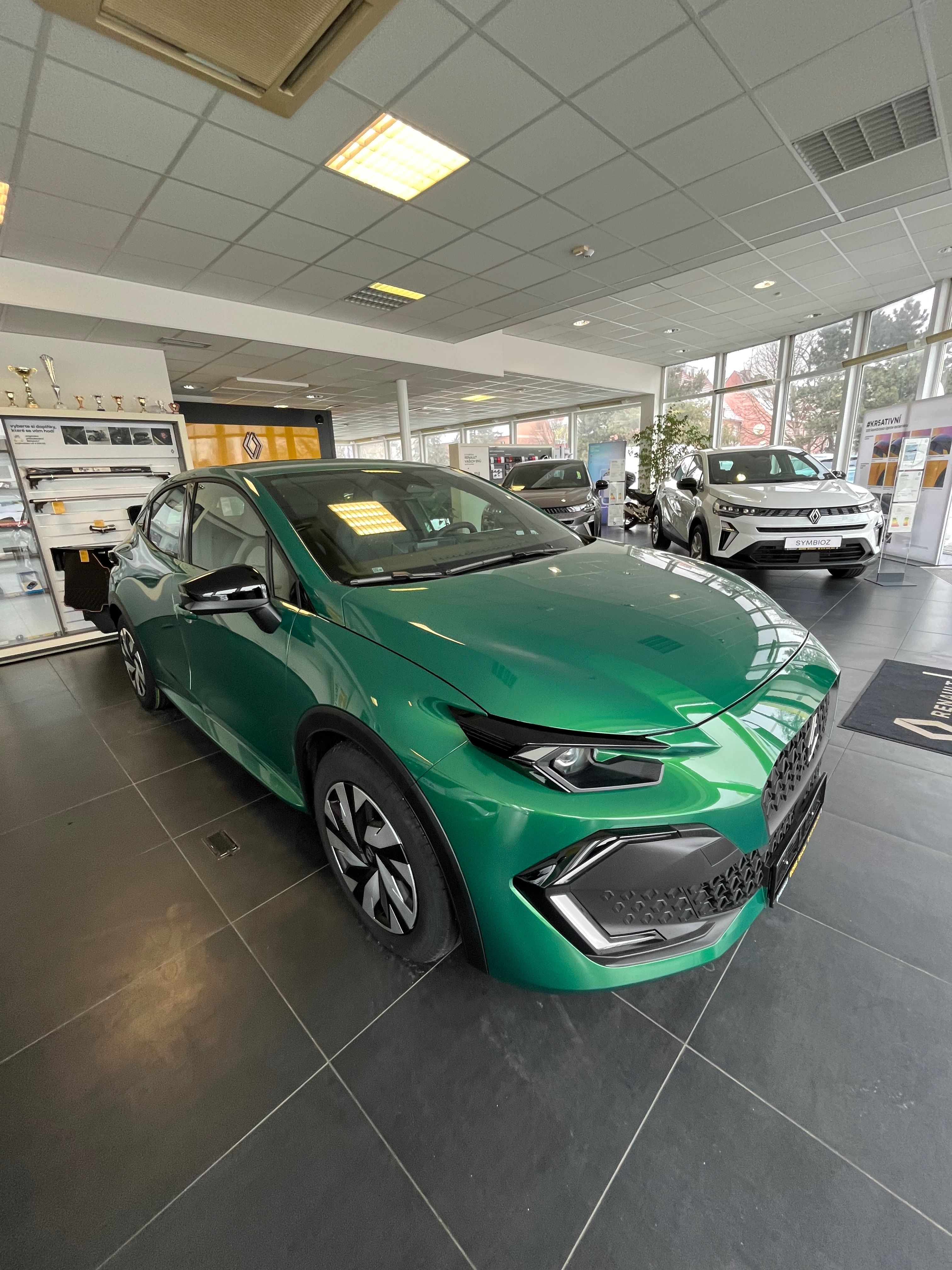 Renault Clio, 6 evolution TCe 115 SKLADEM - fotka 2