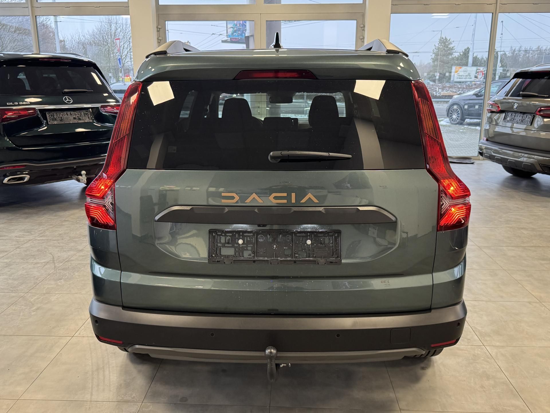 Dacia Jogger, 1,6EXTREME HYBRID 7.MÍST TAŽNÉ - fotka 6