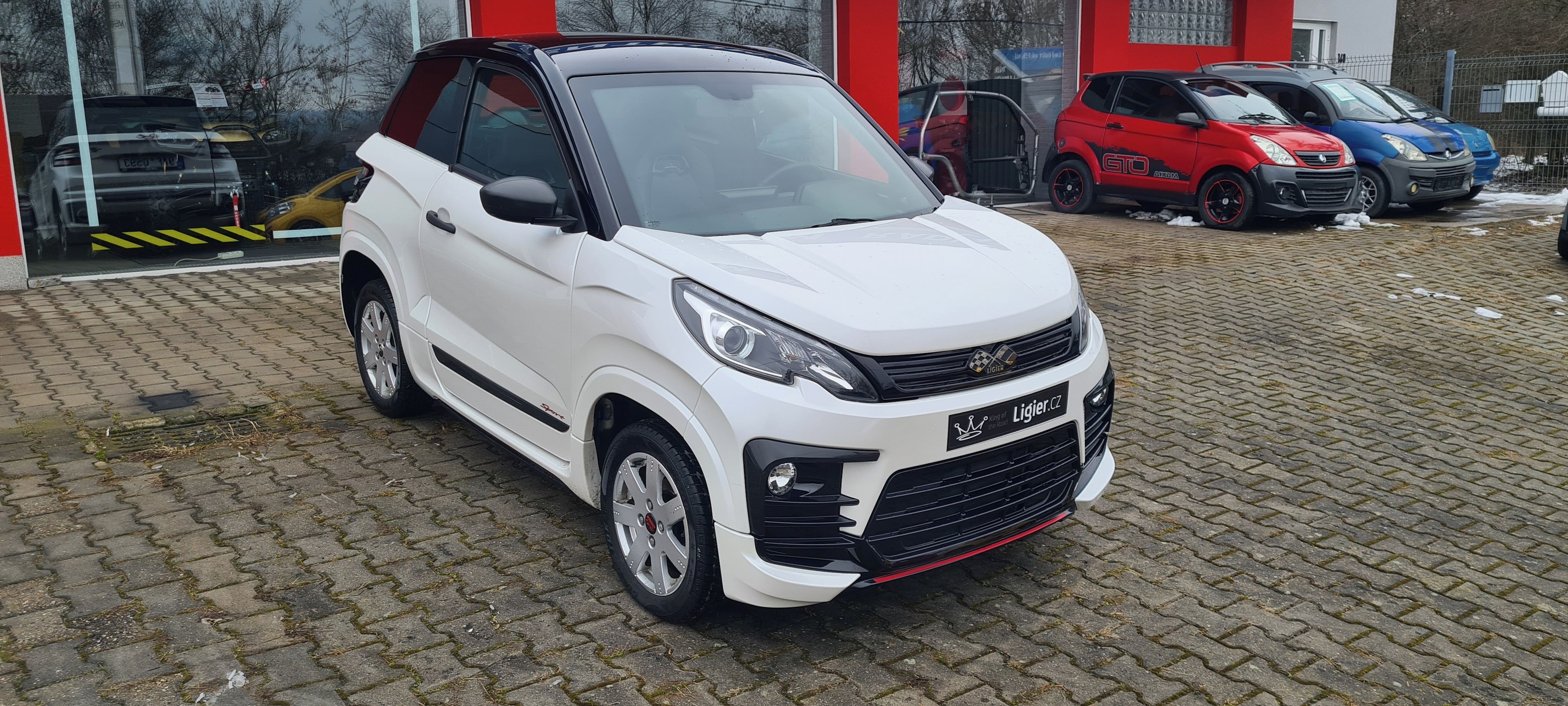 Ligier JS 60, 0,5 Sport Ultimate DCI 6 kW - fotka 3
