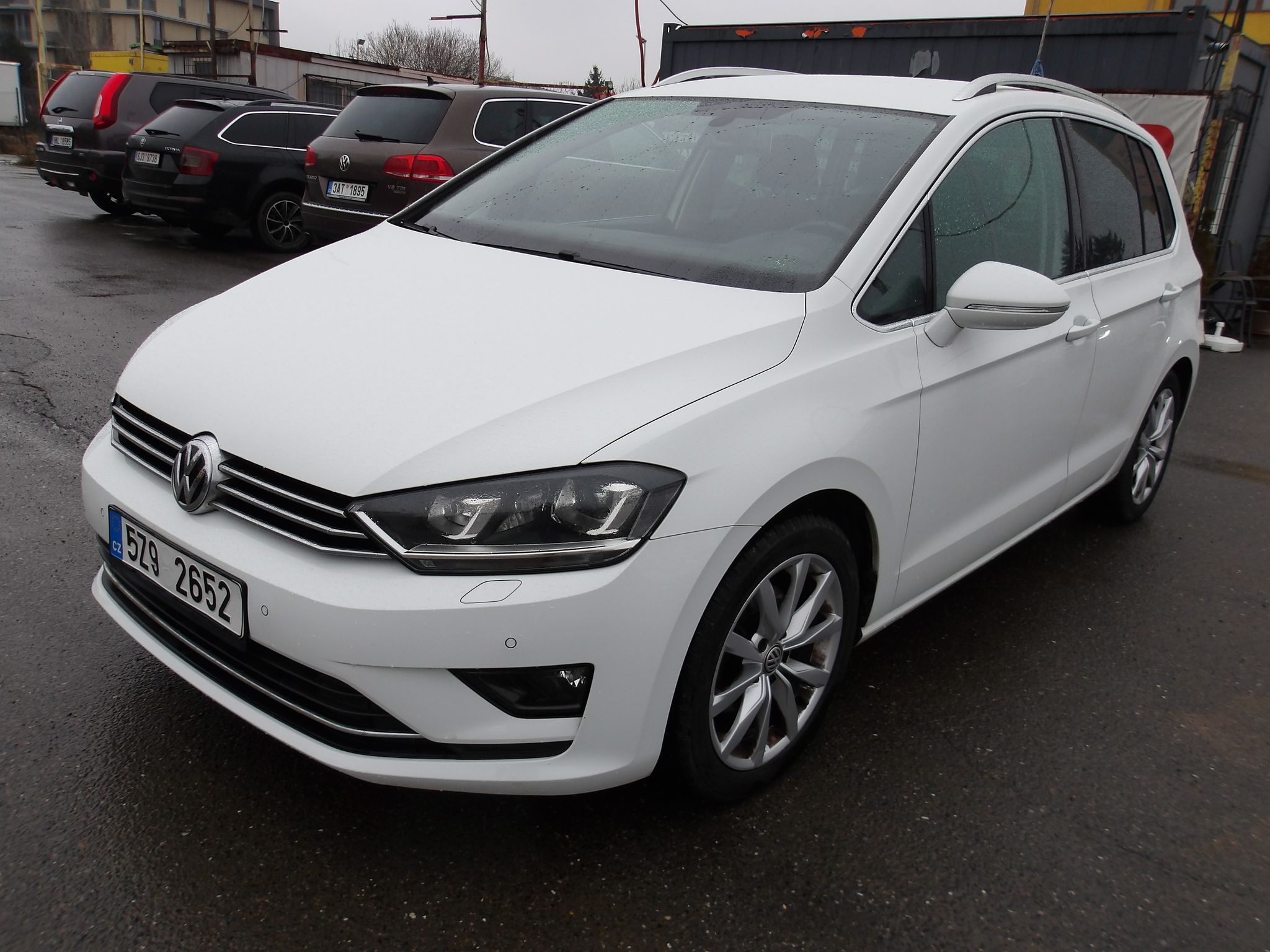 Volkswagen Touran, 2,0TDi ČR  AUT.DSG ! Serv.kn!