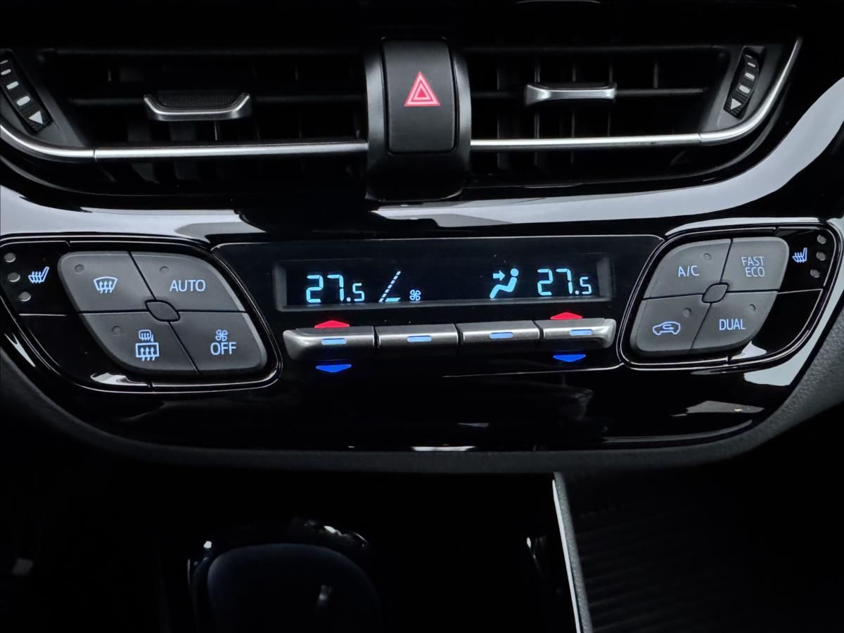 Toyota C-HR, 1,8 STYLE - fotka 6