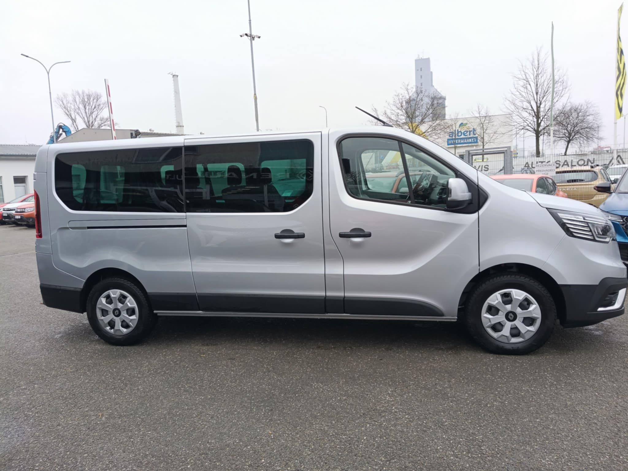 Renault Trafic, L2 Equilibre Blue dCi 150 Comb - fotka 4