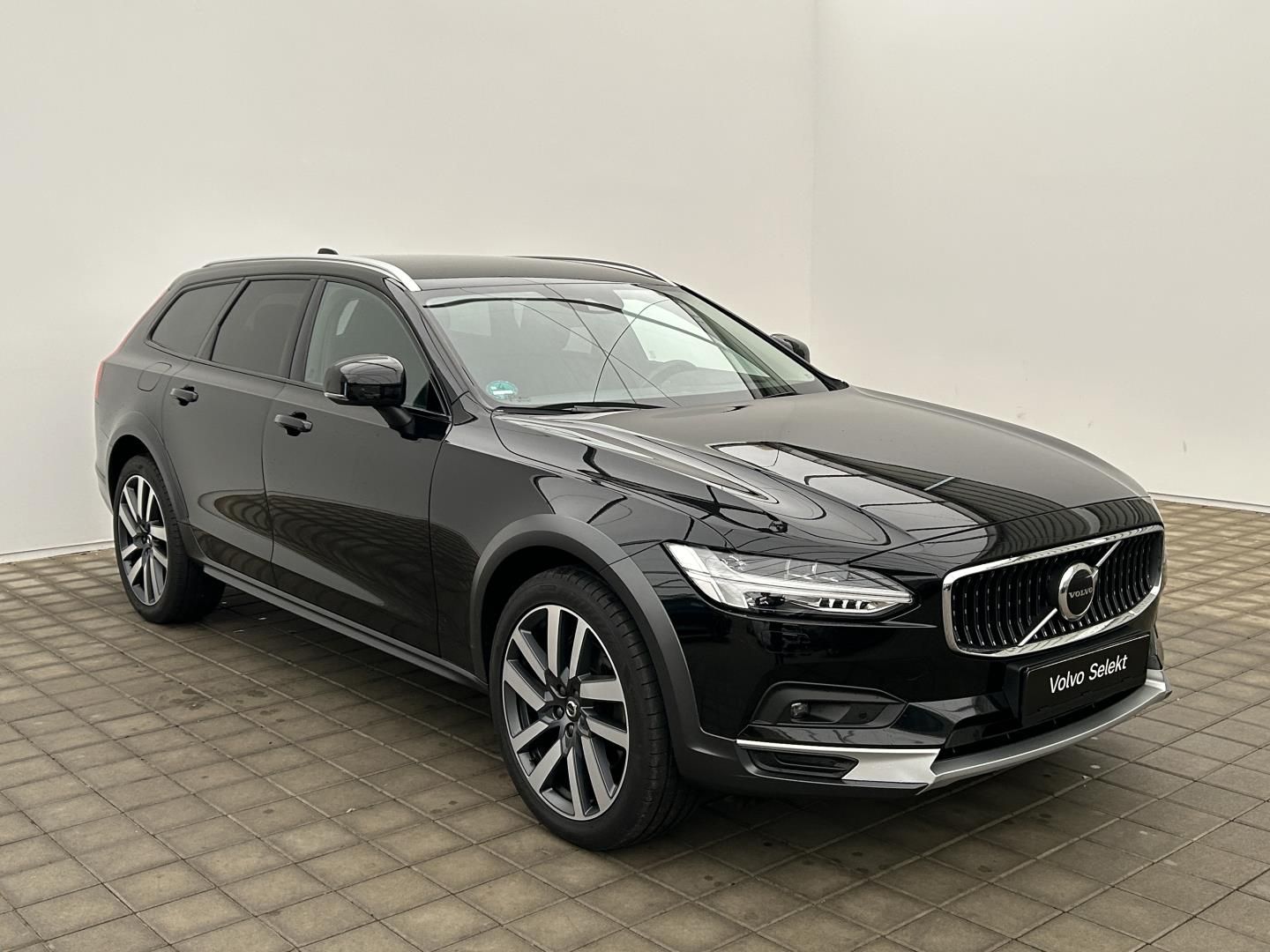 Volvo V90, 2.0B6 220kW 4x4  Cross Country - fotka 3