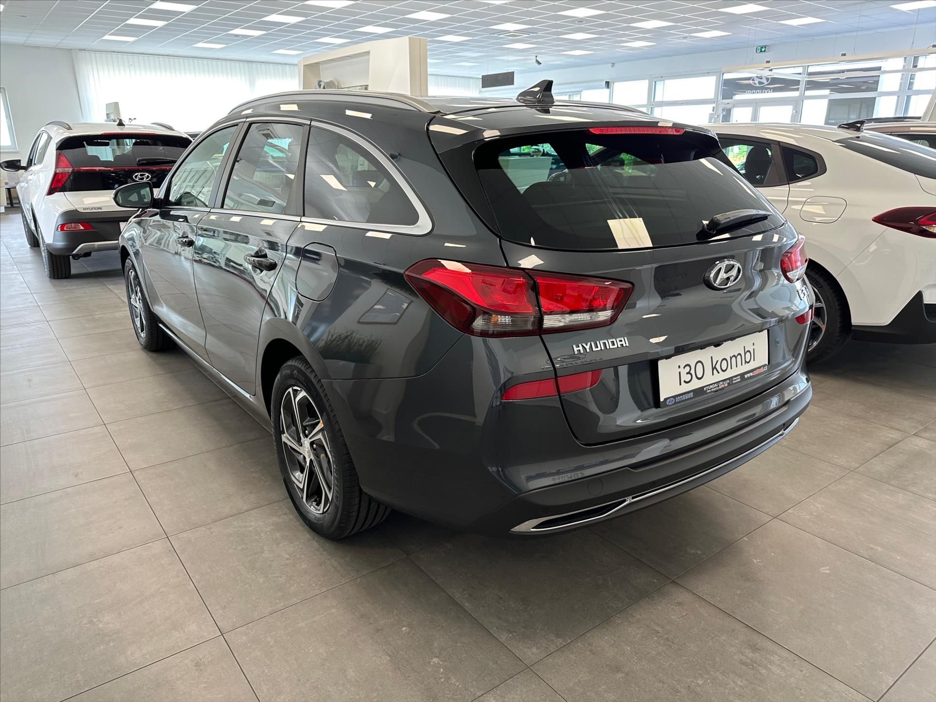 Hyundai i30, 1,5 i  GO CZECH - fotka 3