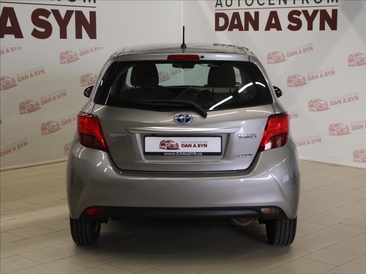 Toyota Yaris, 1,5 i Hybrid Comfort At. - fotka 5