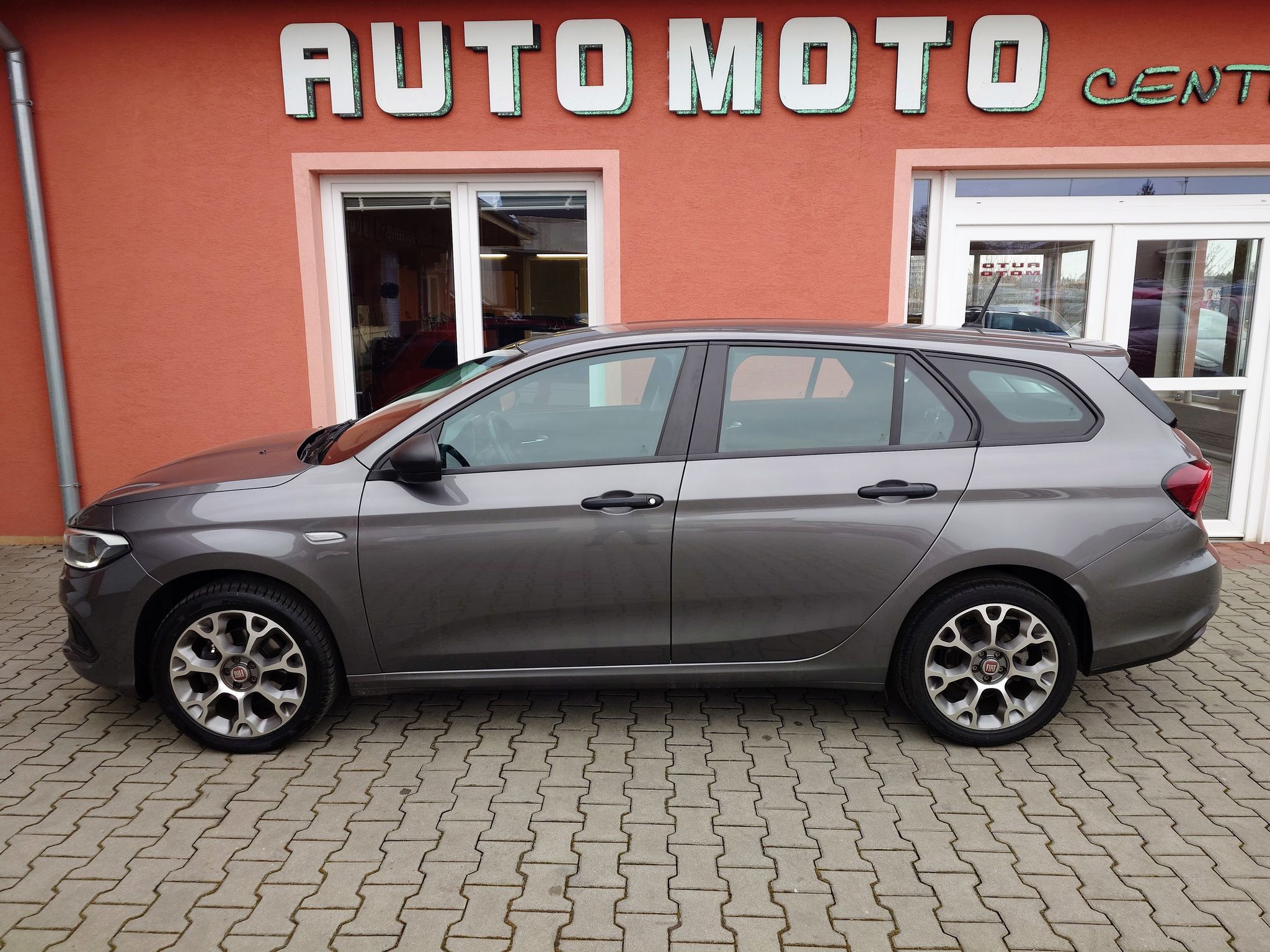 Fiat Tipo, 1.6 M-Jet City Life 96 kW - fotka 2