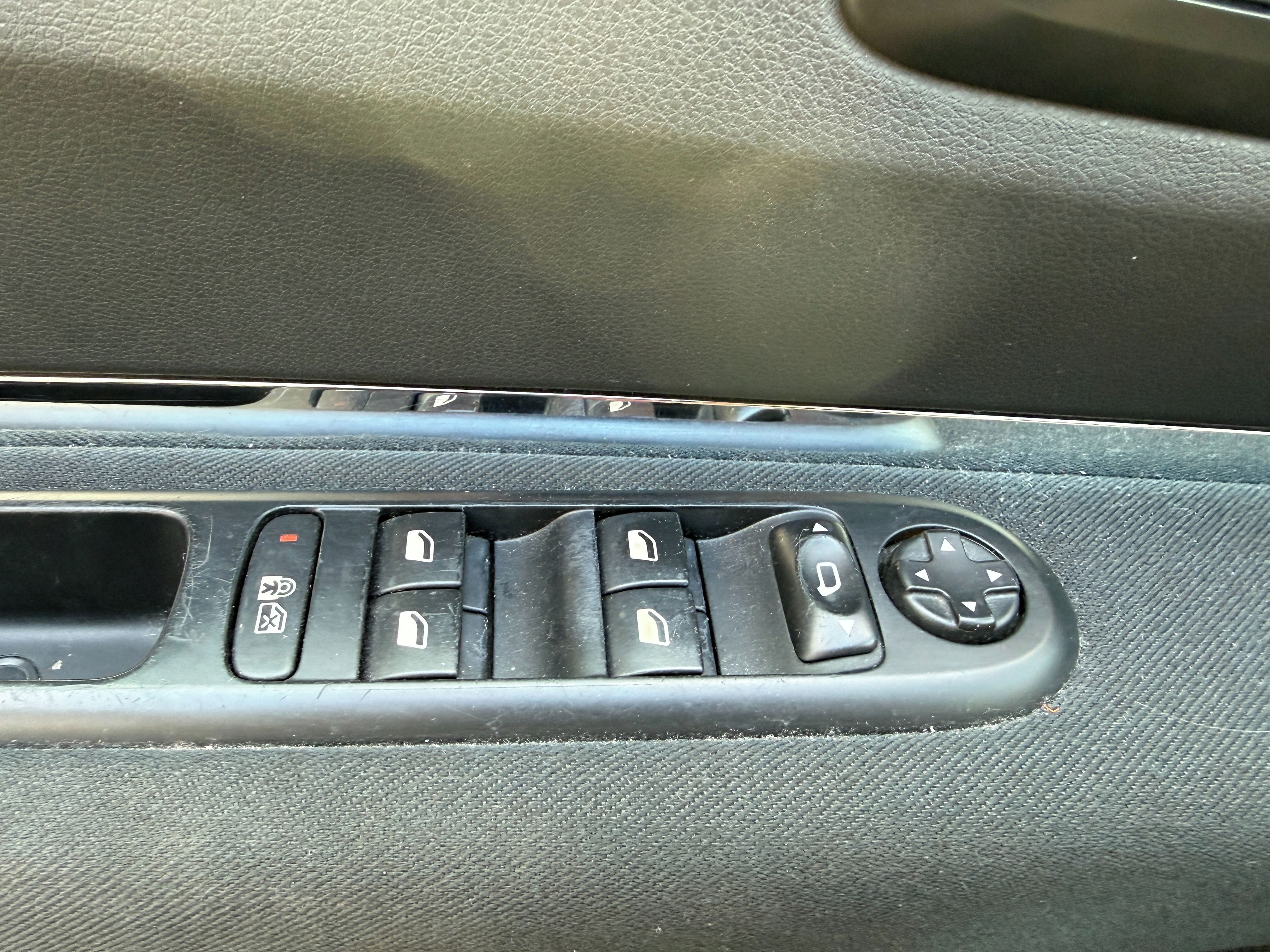 Peugeot 5008, 1.6HDi 84kW/114PS - fotka 6