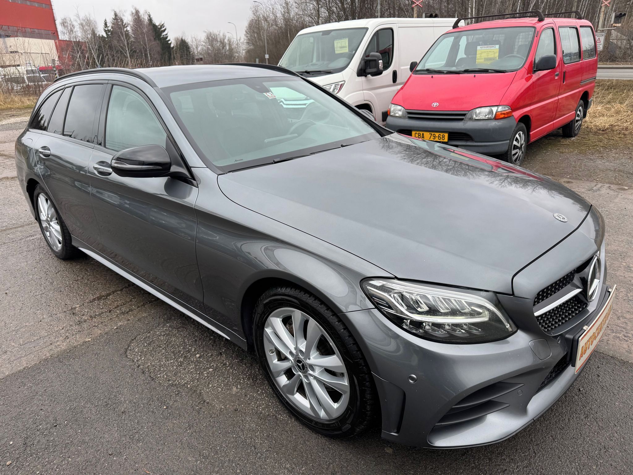 Mercedes-Benz Třídy C, C 220 CDi AMG LINE 143kW AUT - fotka 3