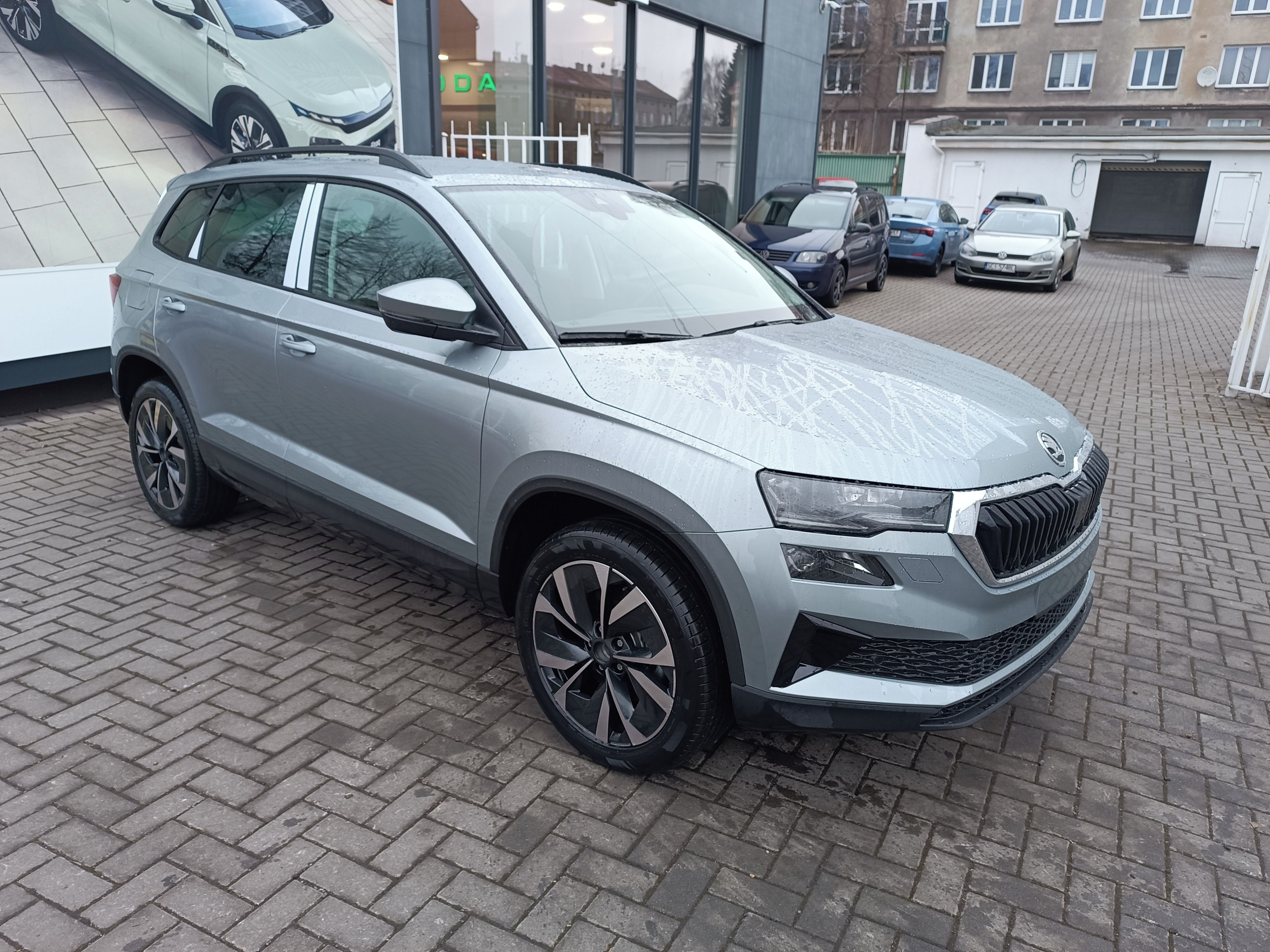 Škoda Karoq, Dynamic 1,5TSI 110kW 6st. man - fotka 2
