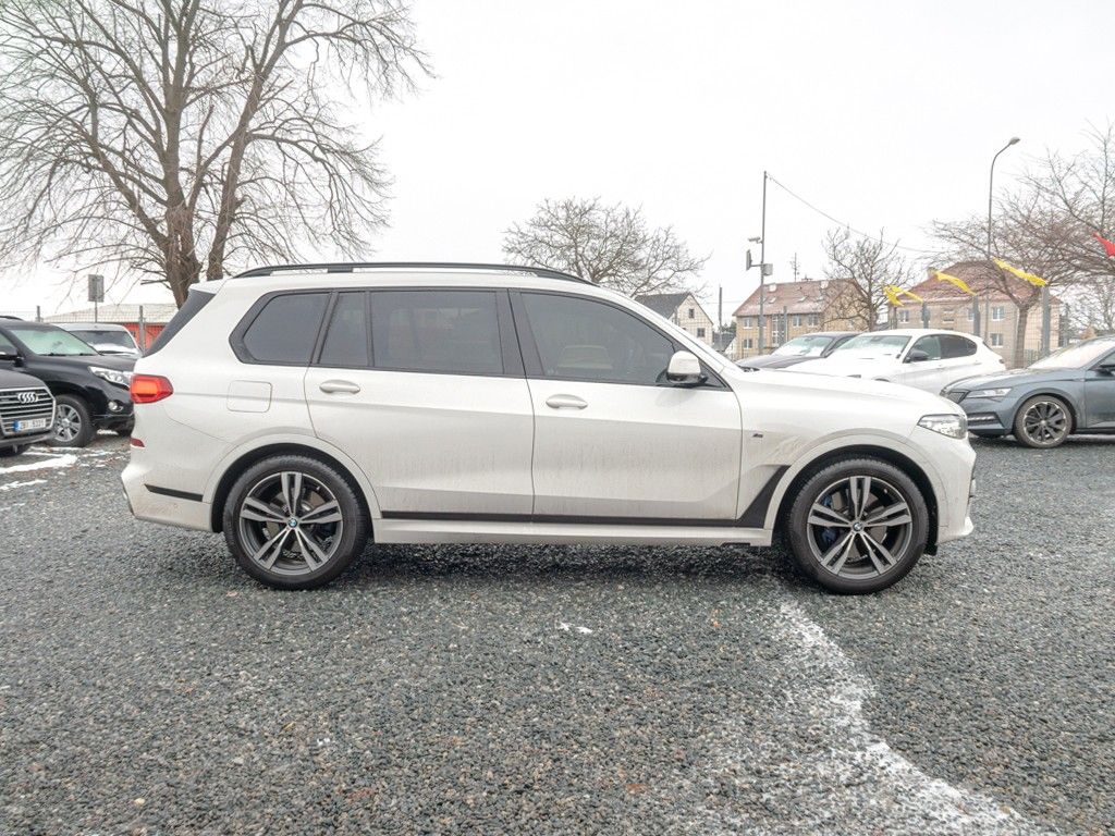 BMW X7, ČR 3.0i 250KW 7sed – INDIVIDUÁ - fotka 4