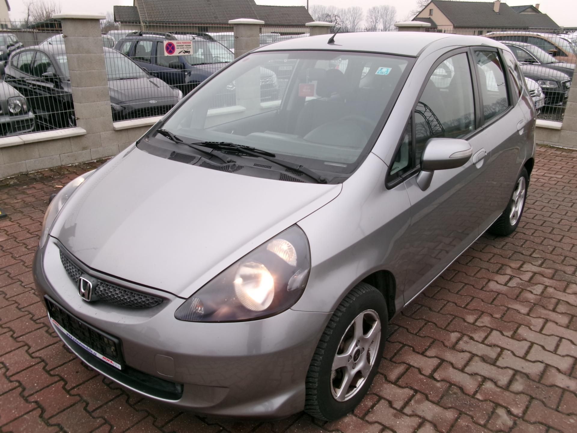 Honda Jazz, 1,3i AC ALU TAŽNÉ