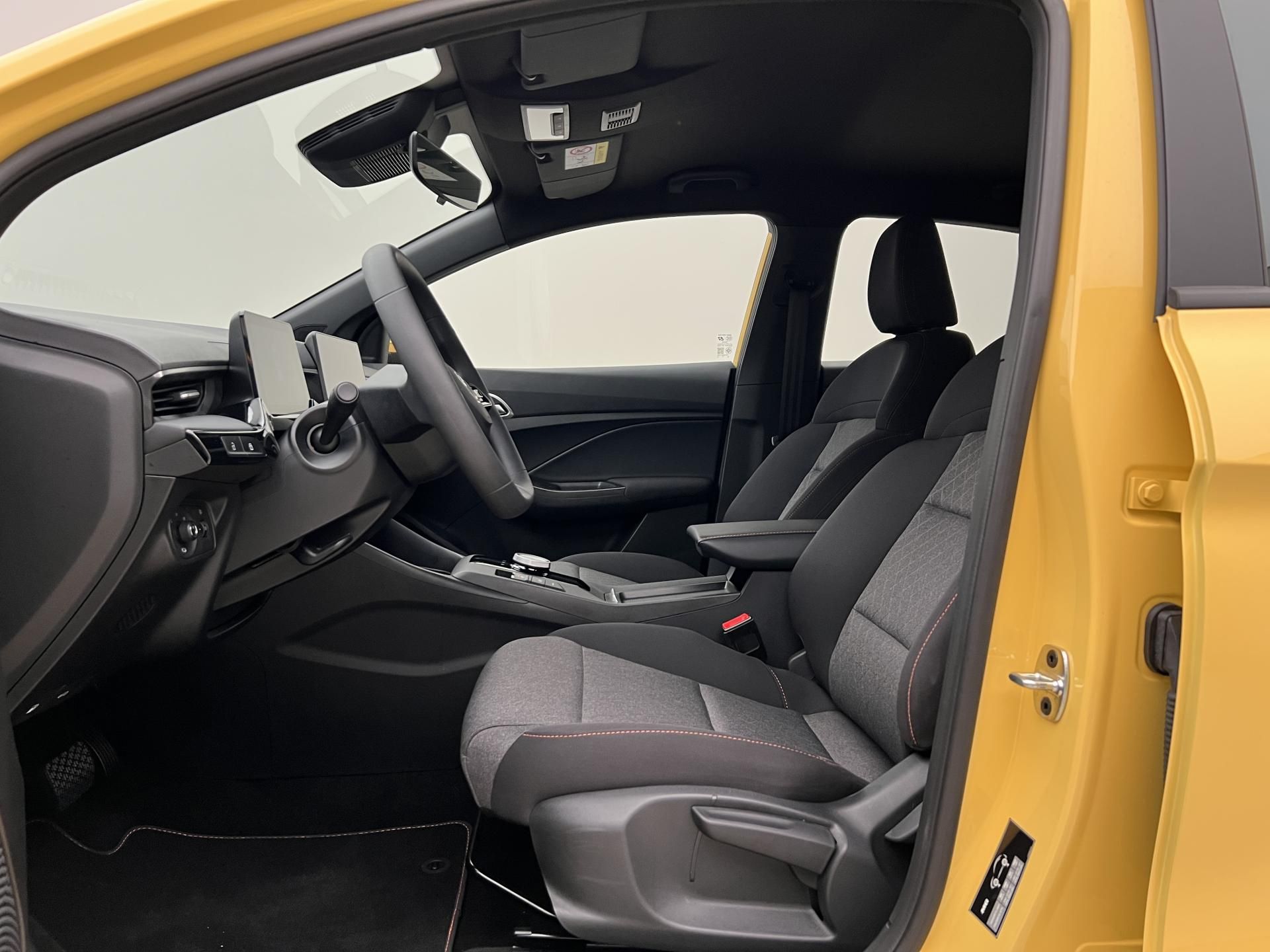 MG MG3, 1.5 EMOTION Hybrid+ AUT CZ - fotka 3
