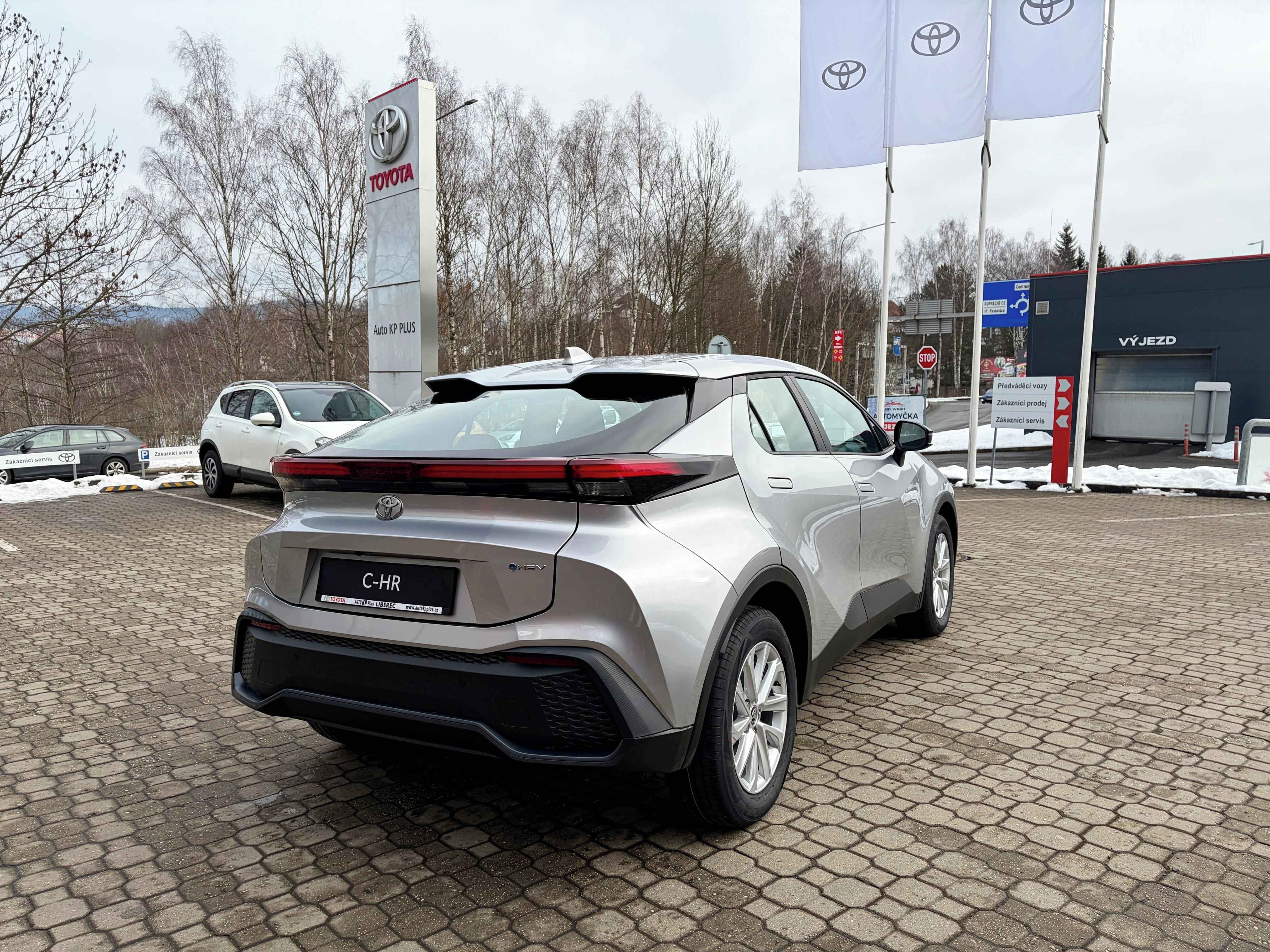 Toyota C-HR, 1,8 HEV 140k Comfort Business - fotka 4