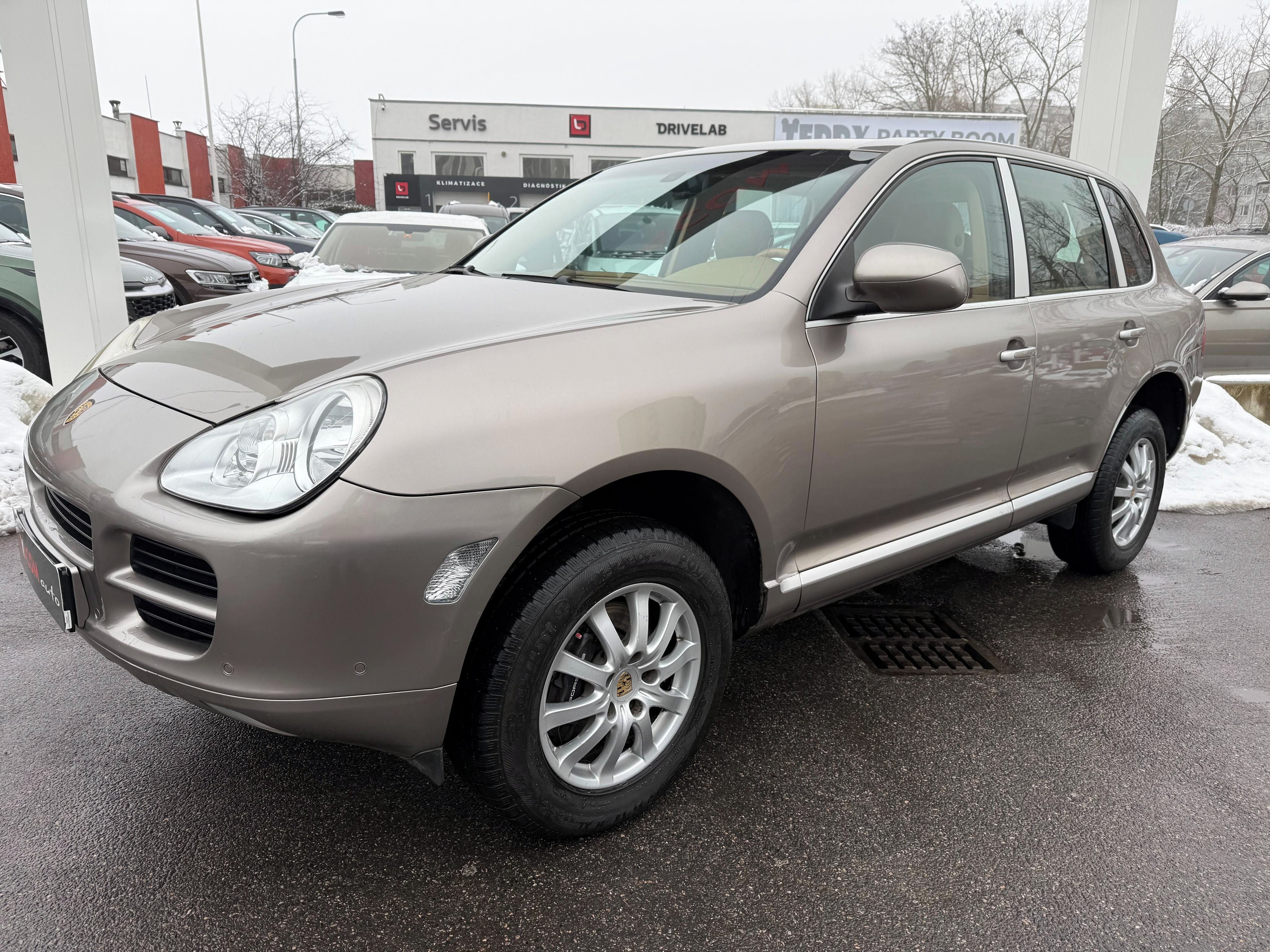 Porsche Cayenne, 3.2 V6, 4X4, Automat - fotka 2