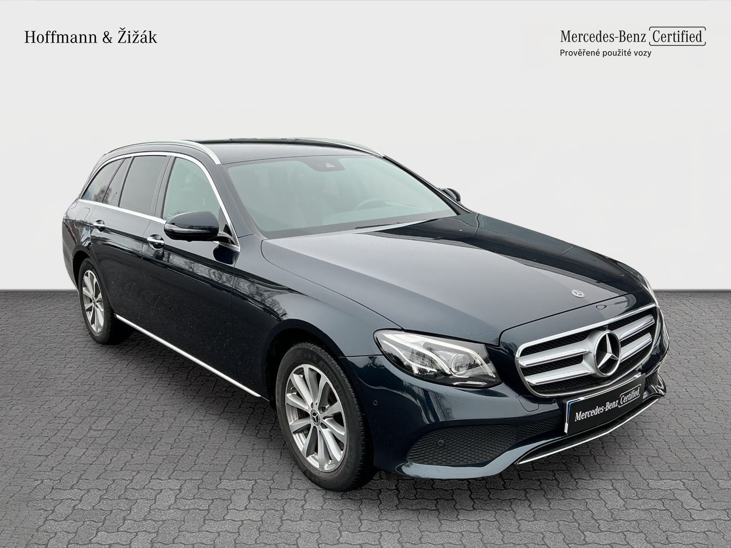 Mercedes-Benz Třídy E, 220 d AVANTGARDE 4MATIC - fotka 3
