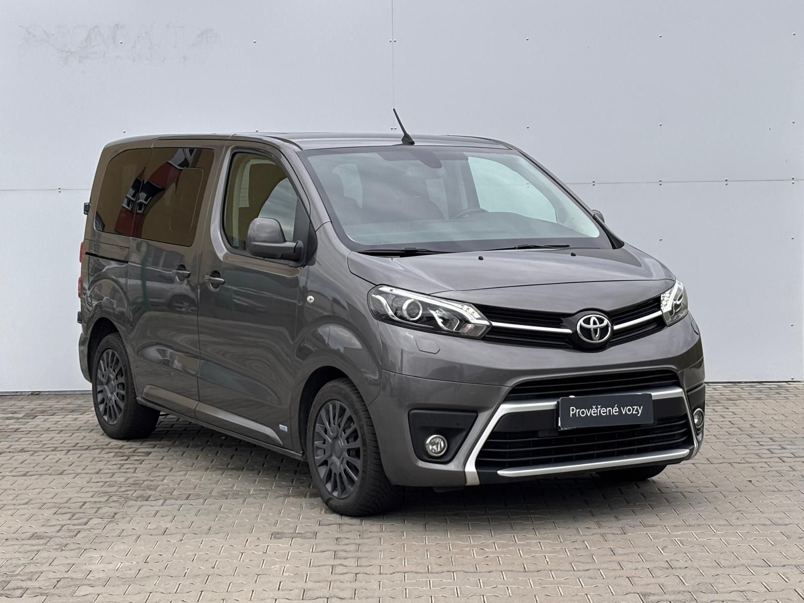 Toyota Proace Verso, 2.0 D-4D L0 Shuttle AT - fotka 6