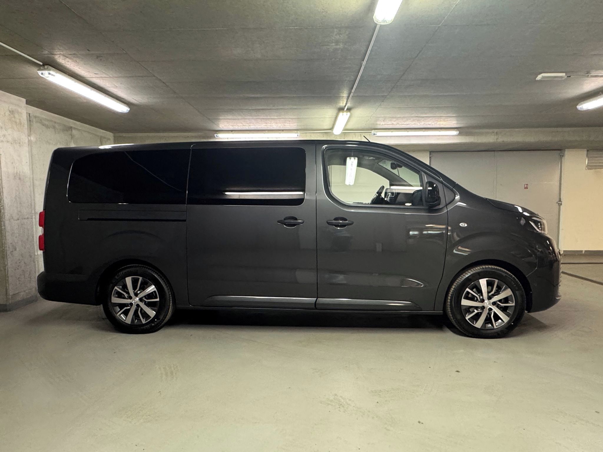 Toyota Proace Verso, L2 VIP 7 míst 2.2 AT - fotka 4