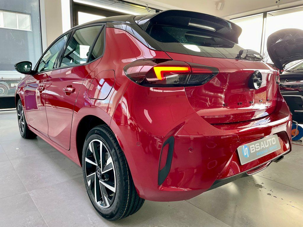 Opel Corsa, GS Hybrid 1.2 TURBO 100k - fotka 3