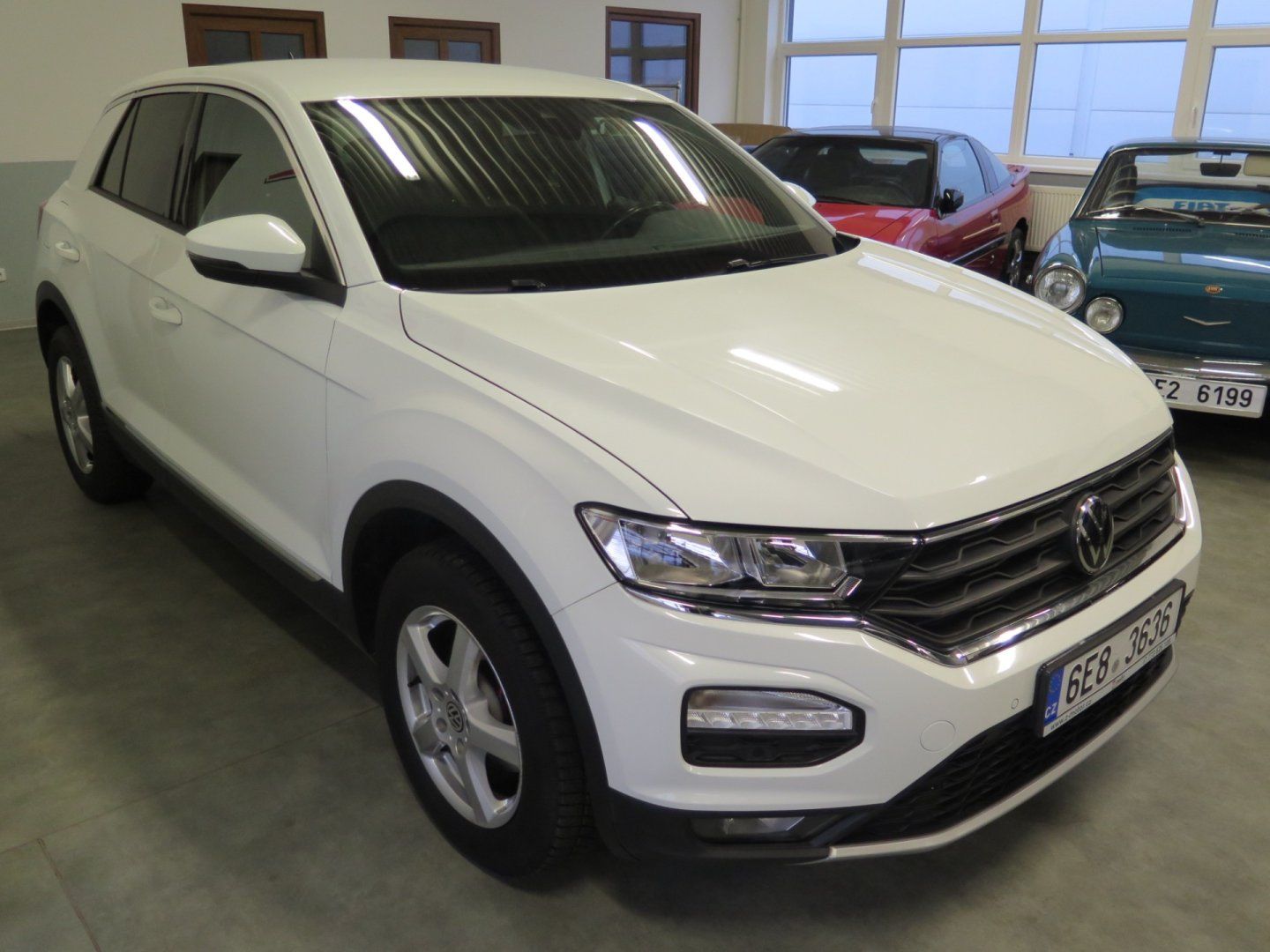 Volkswagen T-Roc, 1.5TSI,klima,výhřev,2xkola - fotka 5
