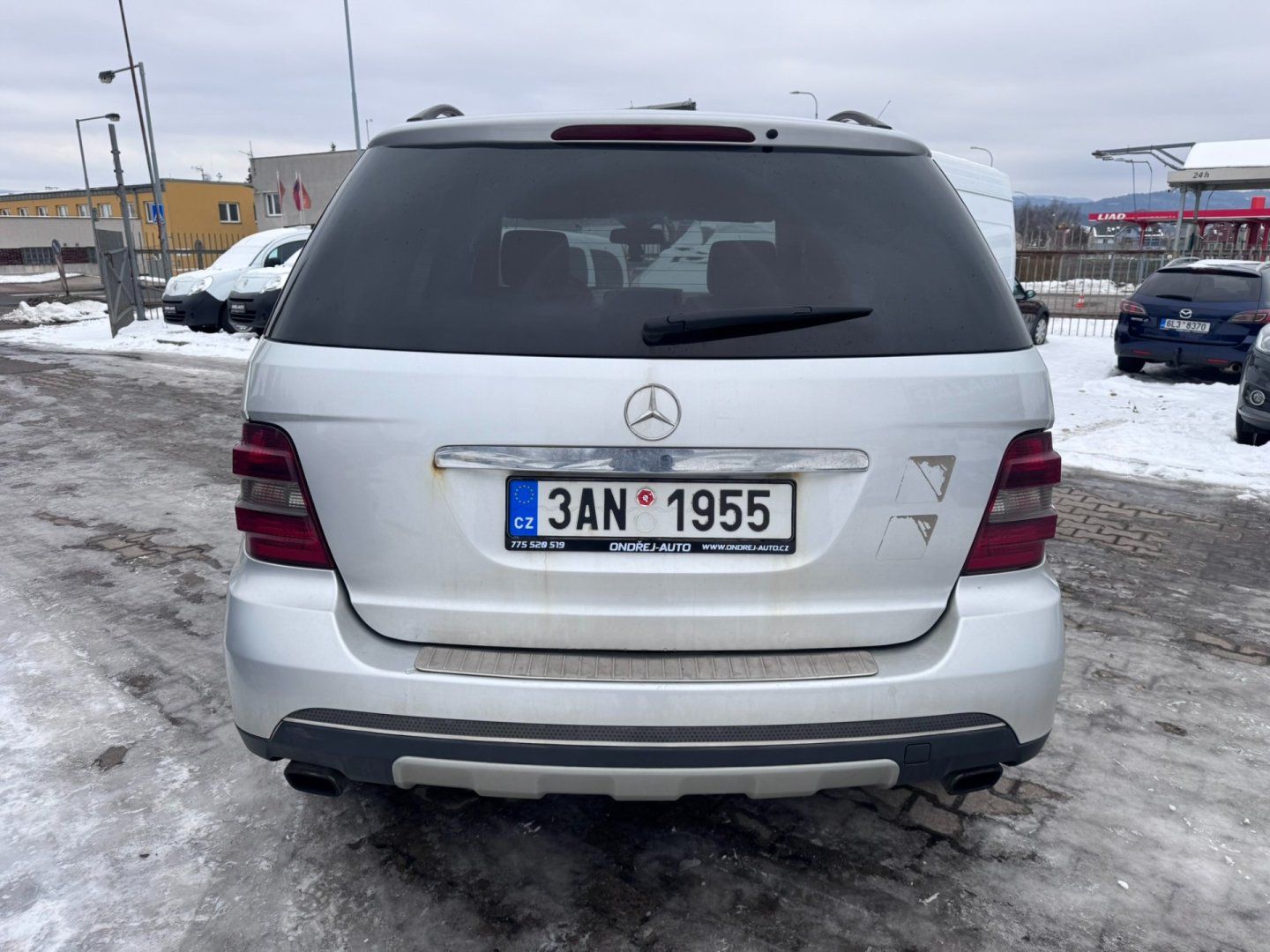 Mercedes-Benz Třídy M, ML 320 3,0D V6 165KW ČR - fotka 6