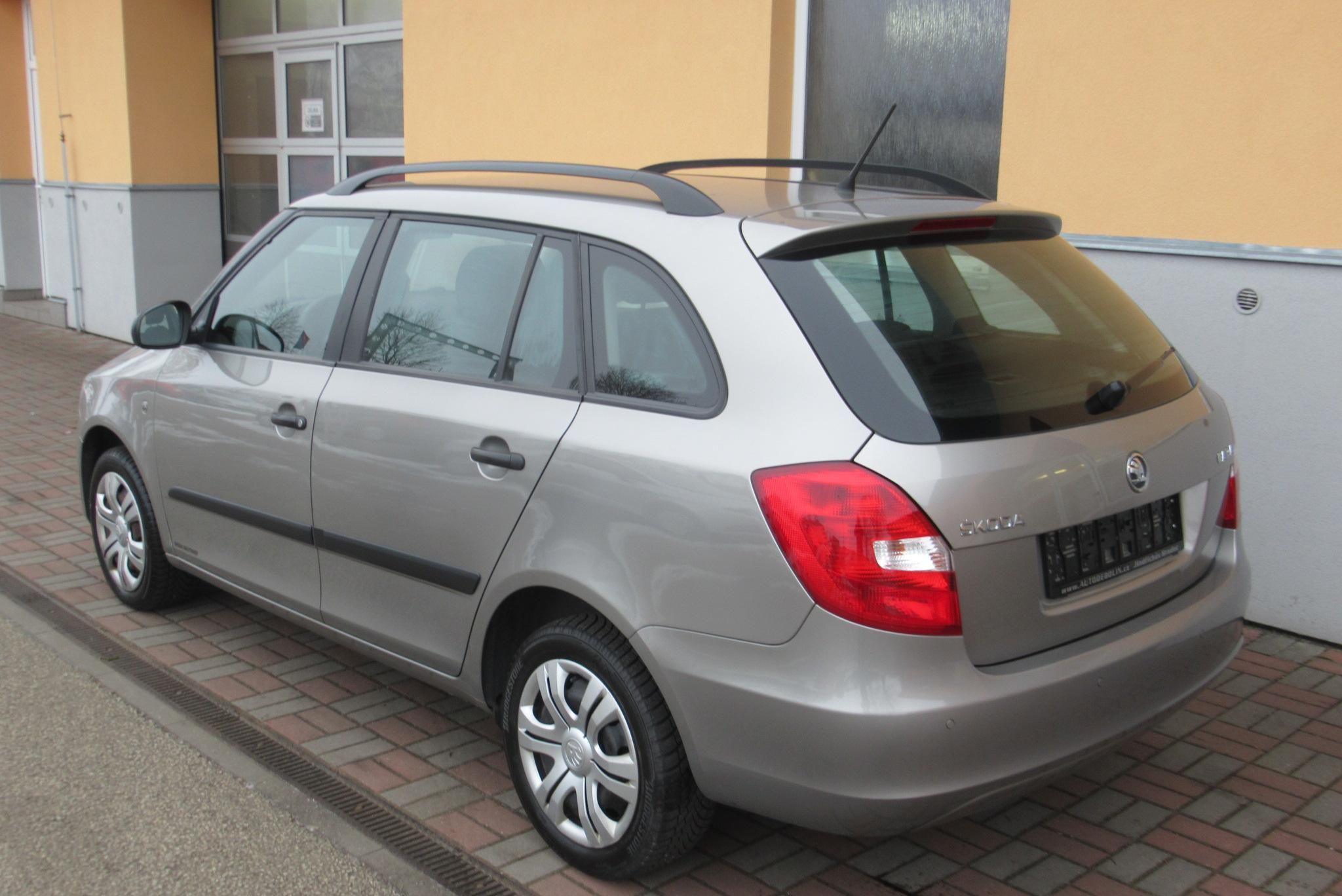 Škoda Fabia, 1.6 TDI KLIMA SADA KOL - fotka 2