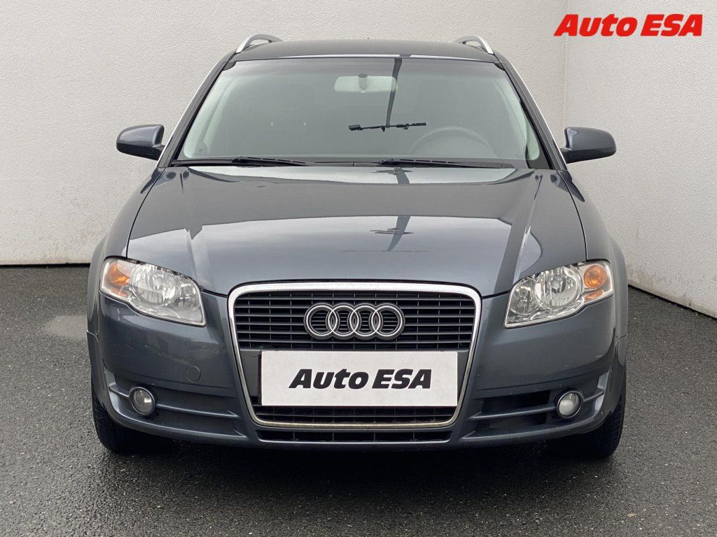 Audi A4, 2.0 TDi,AC,park.čidla - fotka 2