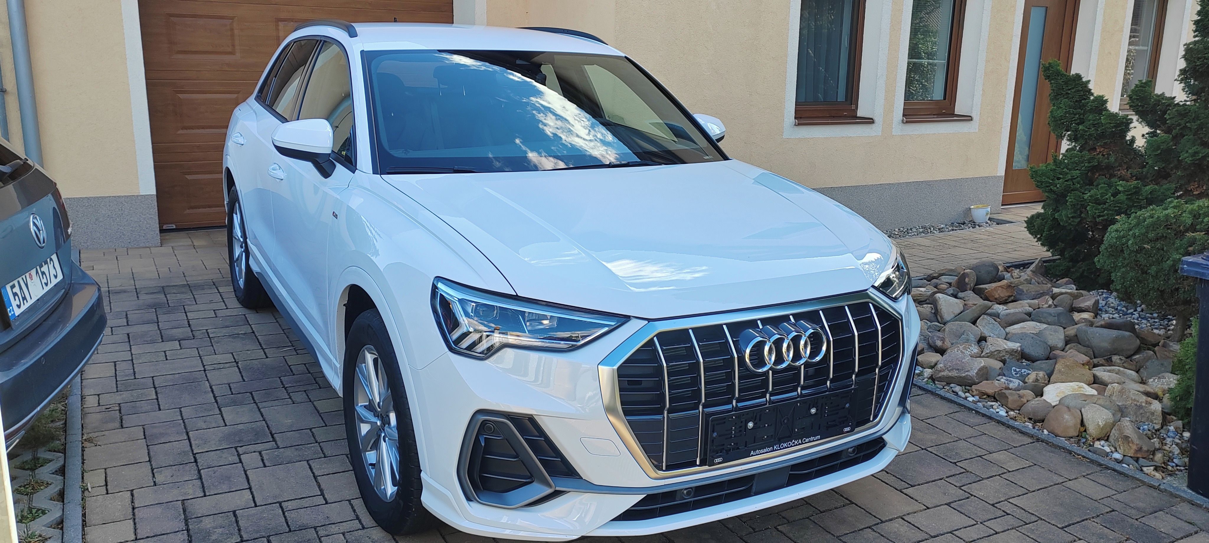 Audi Q3, NOVÝ VŮZ S-LINE 35 TFSI - fotka 4