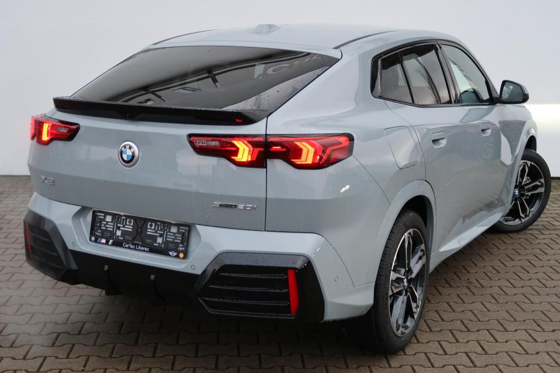 BMW X2, sDrive20i - fotka 3