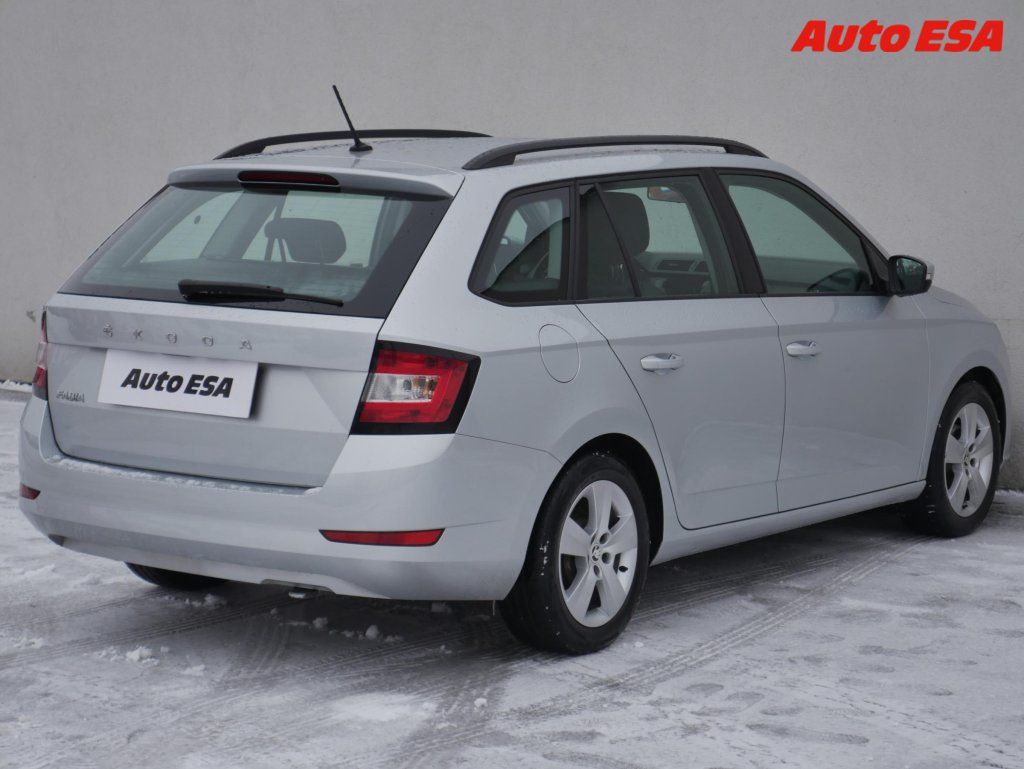 Škoda Fabia, 1.0 TSi,2.maj,ČR - fotka 4