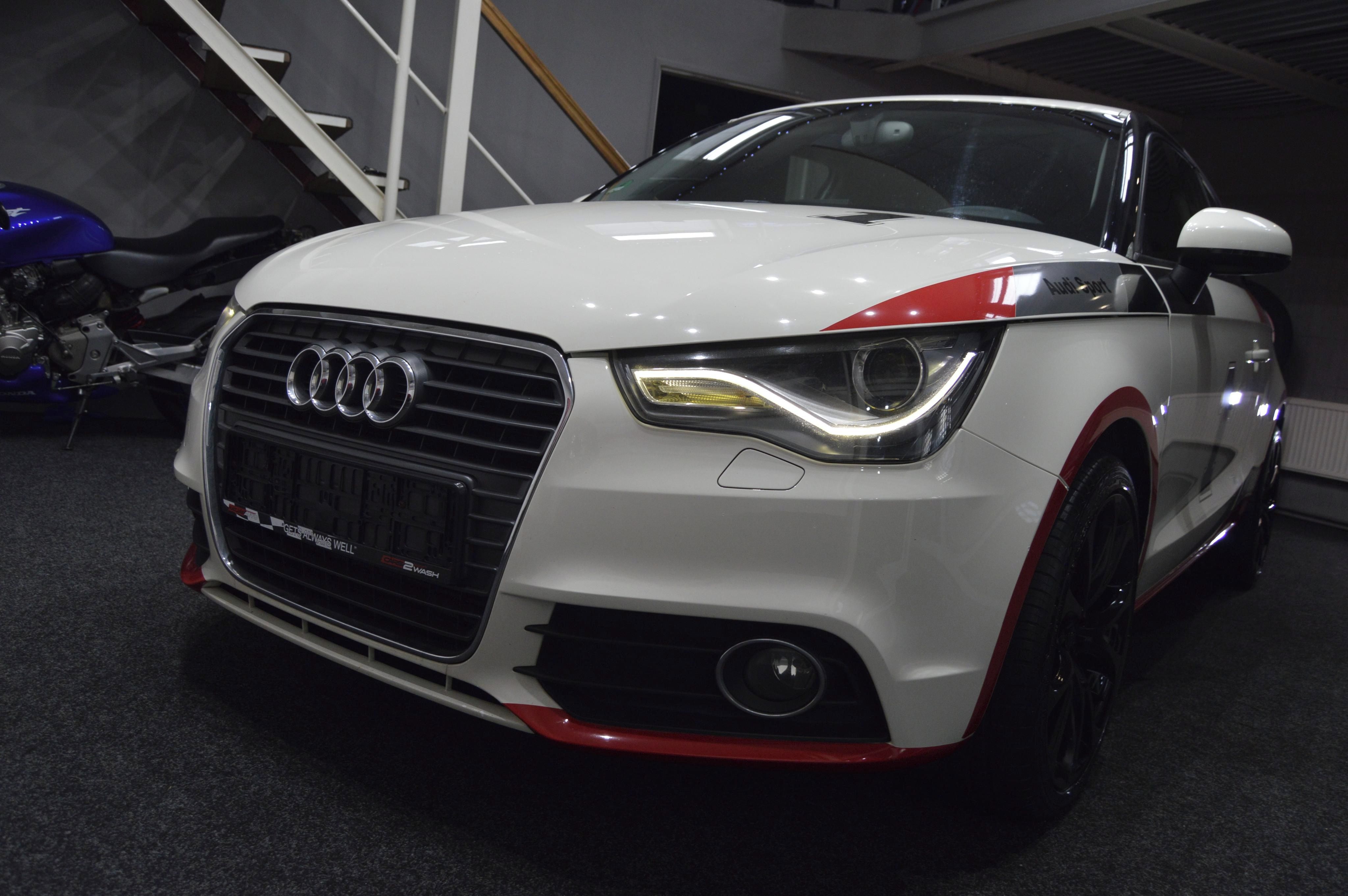 Audi A1, 1.6 TDI 77 KW * AUDI SPORT * - fotka 2