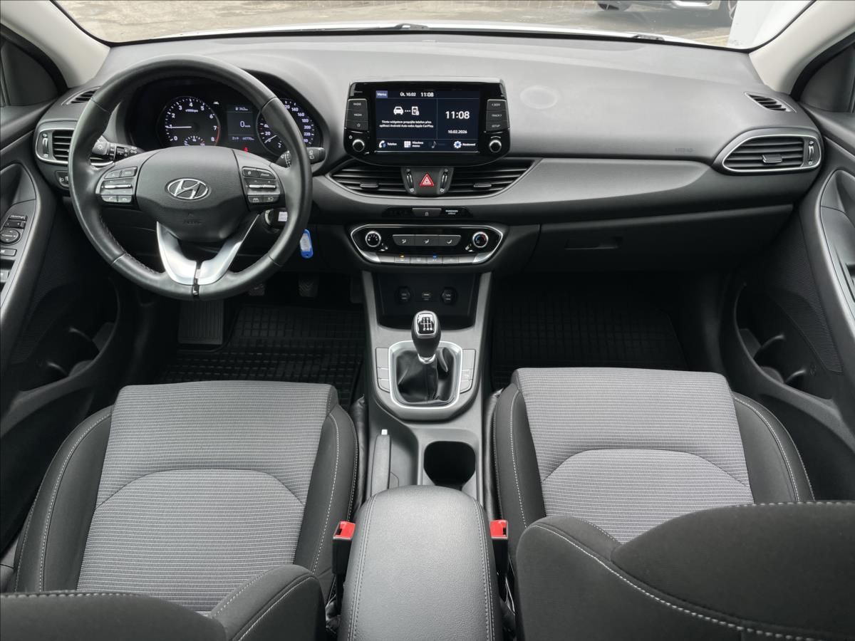 Hyundai i30, 1,5 CVVT Comfort PDC+AC - fotka 6
