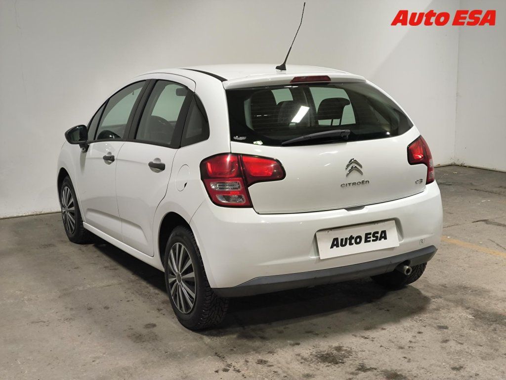 Citroën C3, 1.1i,AC - fotka 4