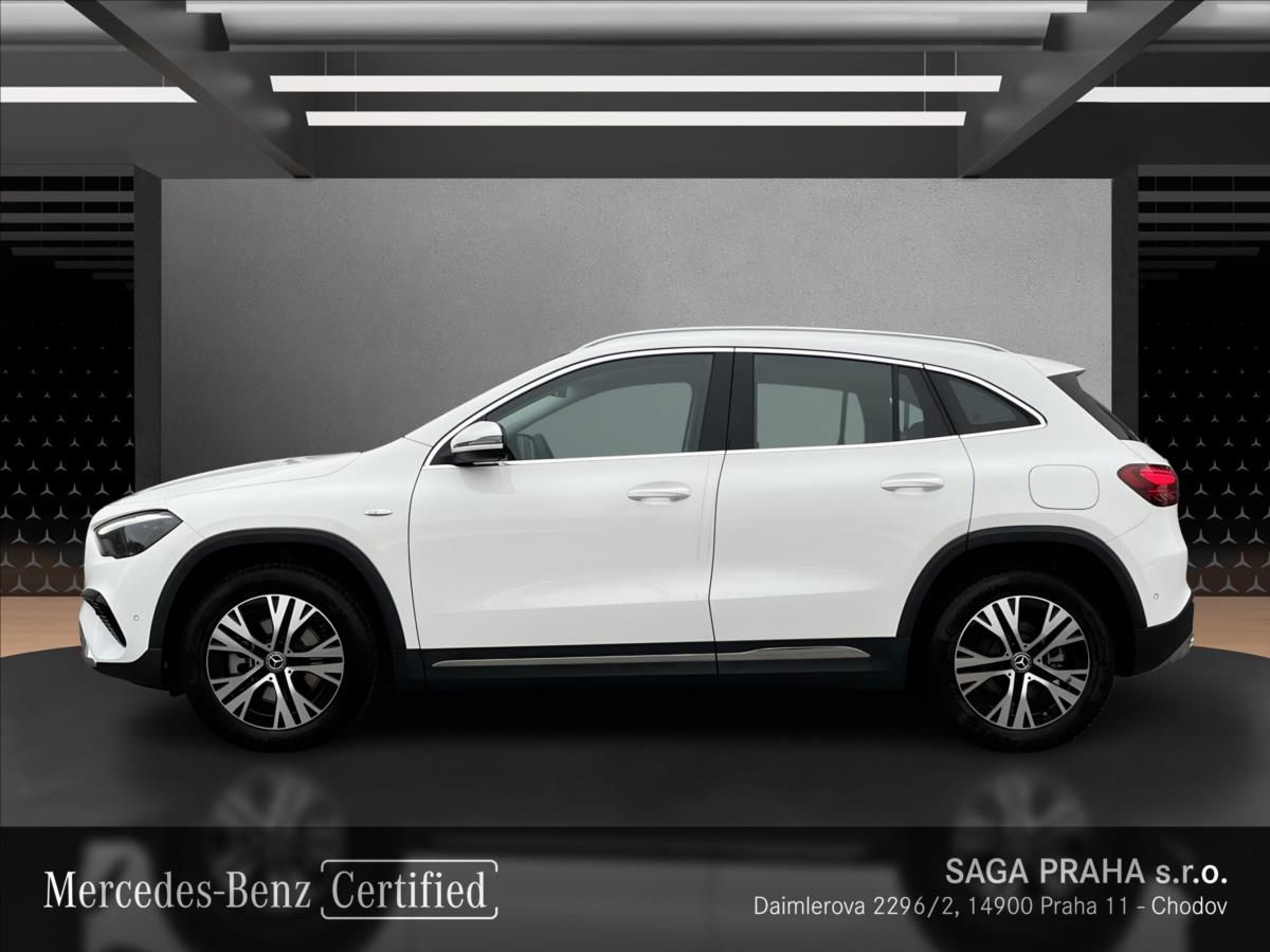 Mercedes-Benz GLA, GLA 250 e s hybridní technolog - fotka 2