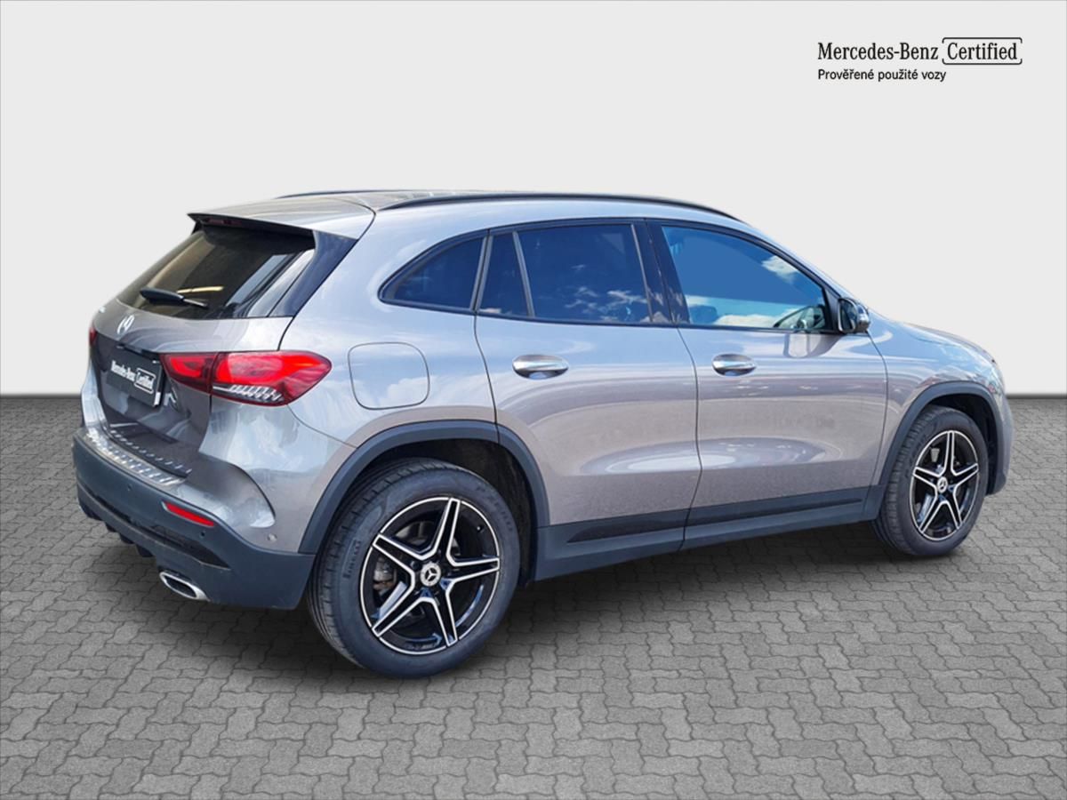 Mercedes-Benz GLA, GLA 250e AMG Line Night - fotka 5
