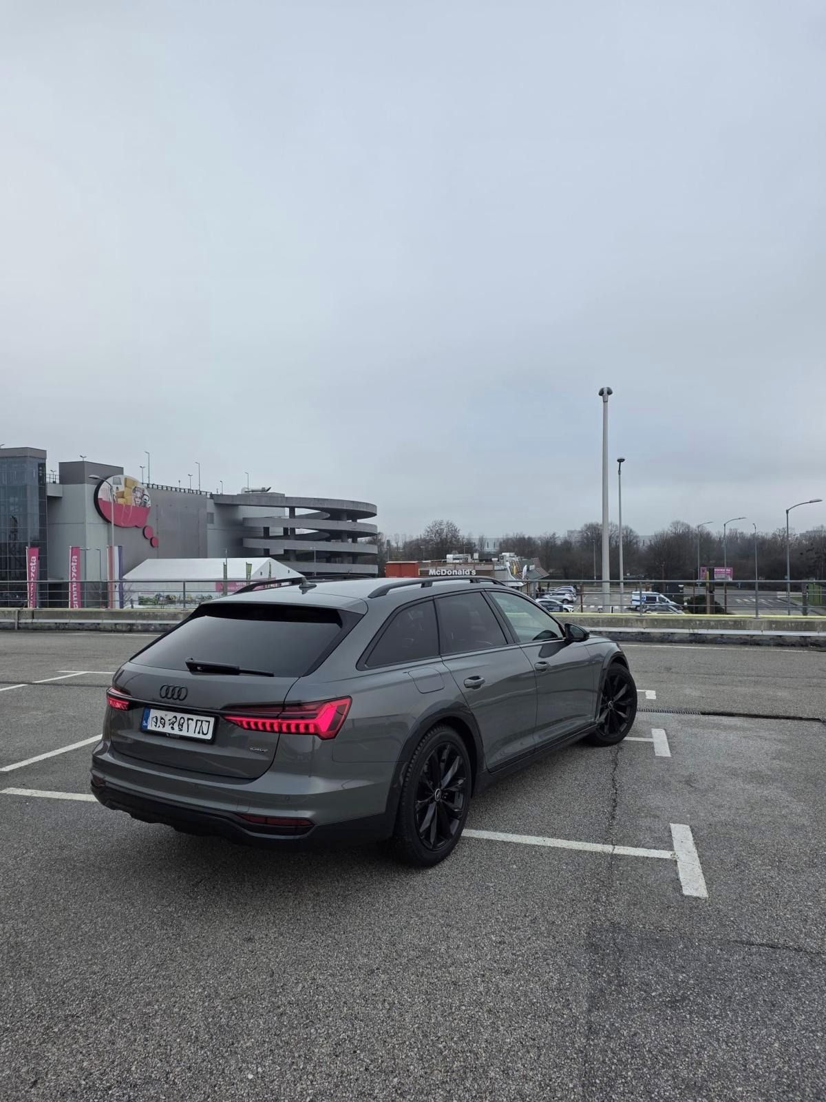 Audi A6 allroad, Audi A6 Allroad 50 TDI - fotka 5