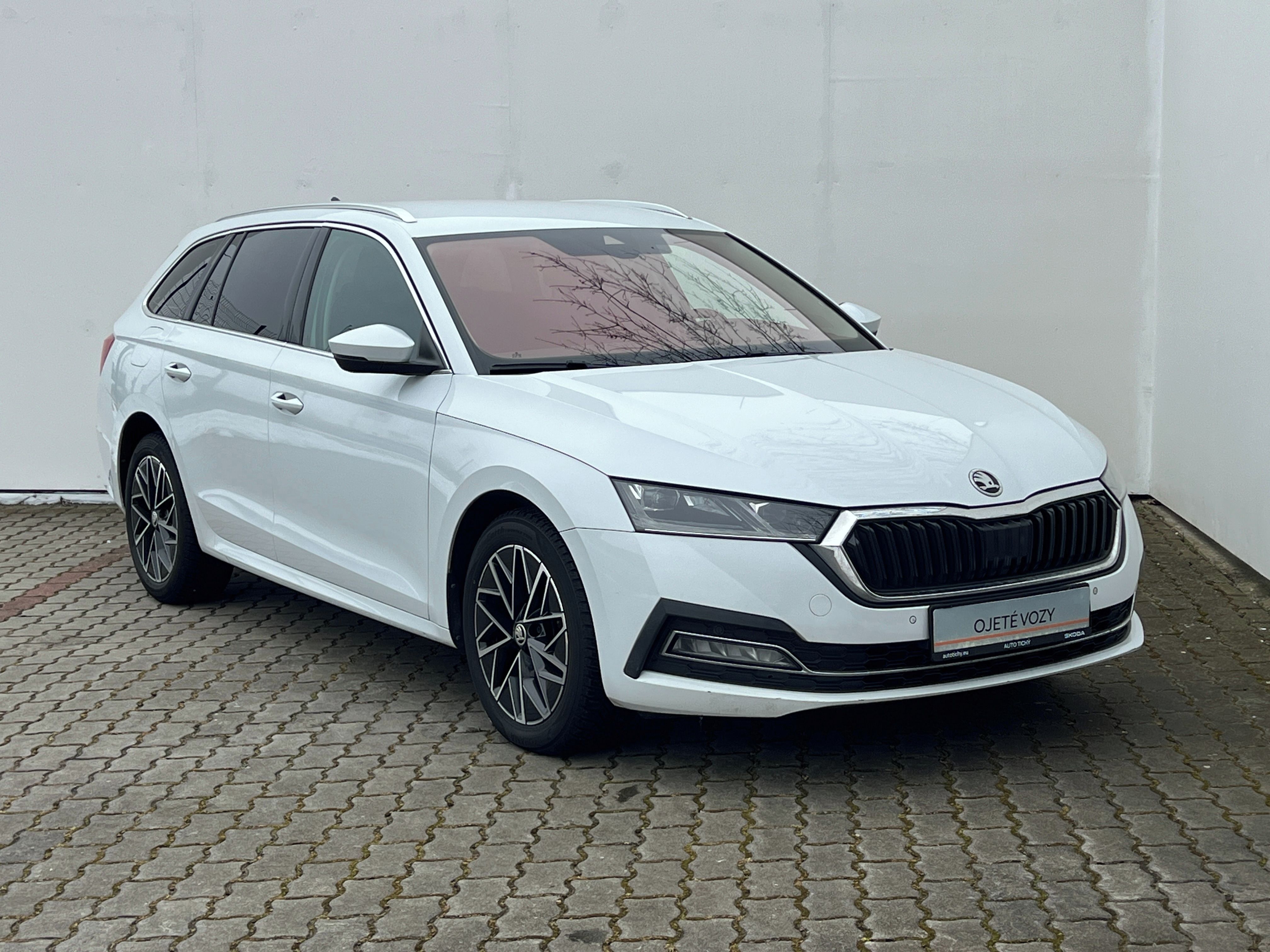 Škoda Octavia, 2.0 TDI 110kW Style Combi - fotka 3