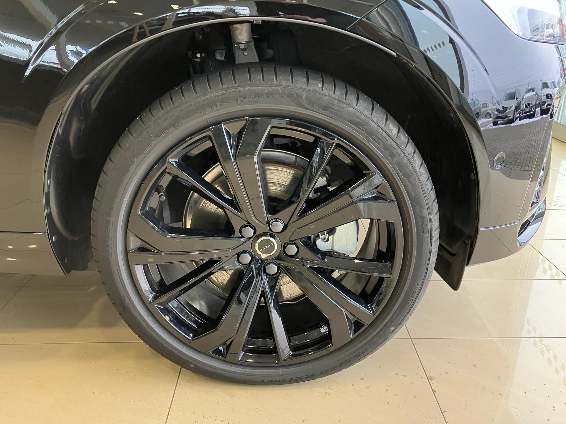Volvo XC60, T6 AWD Black Edition Plus AT8 - fotka 5