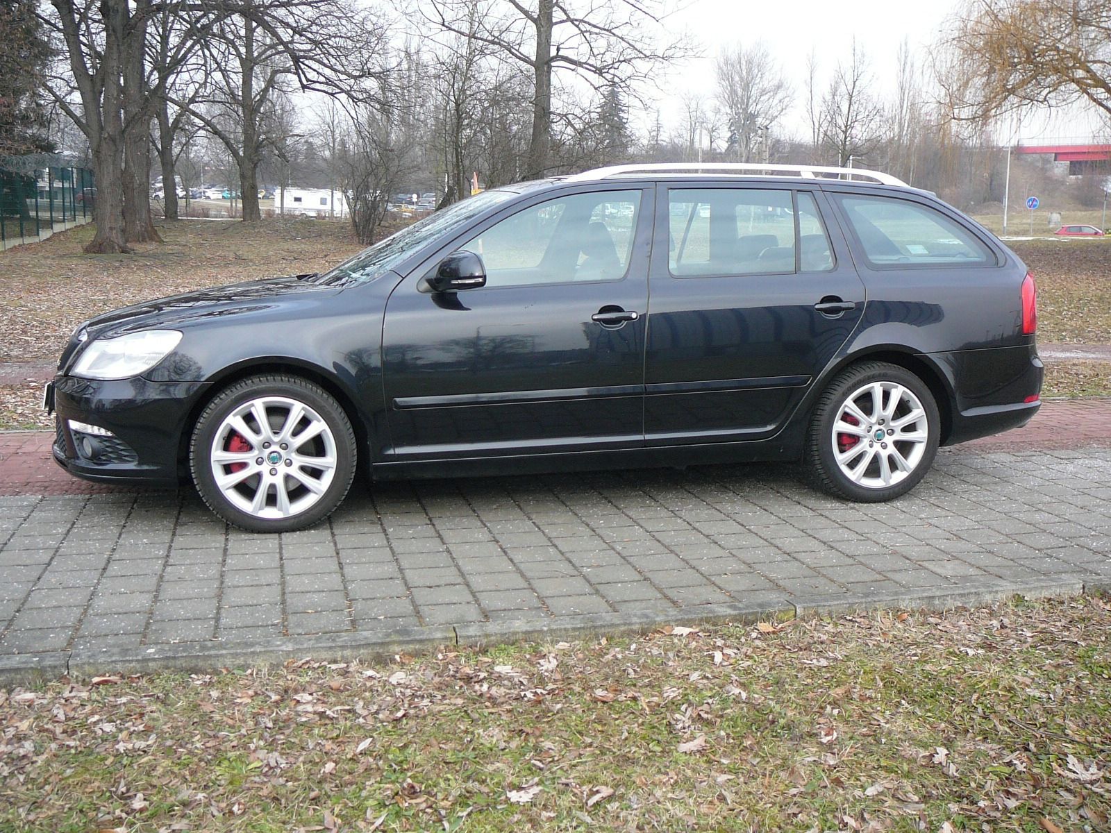 Škoda Octavia, 2.0TDi RS- 125kW - fotka 3