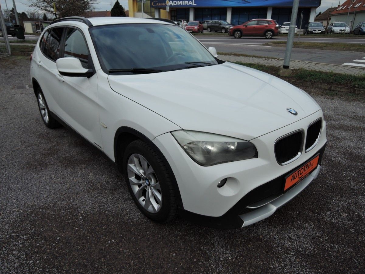 BMW X1, 2,0 118d Xdrive DPH Servis - fotka 3