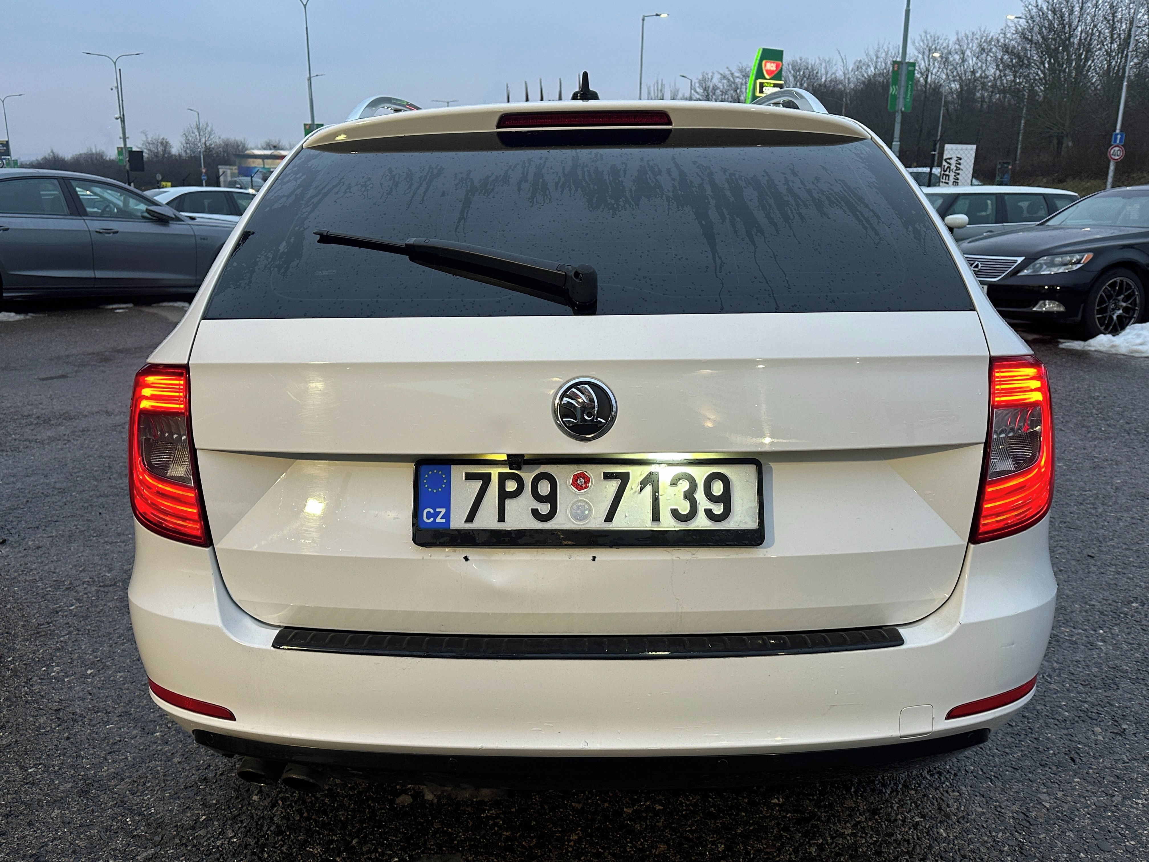 Škoda Superb, Skoda Superb 2014 - fotka 5