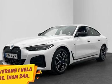 M50 xDrive 360kam Červený int.