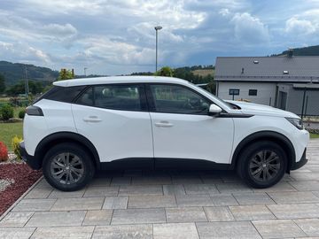 96 kW, dvě sady alu kol, tažné