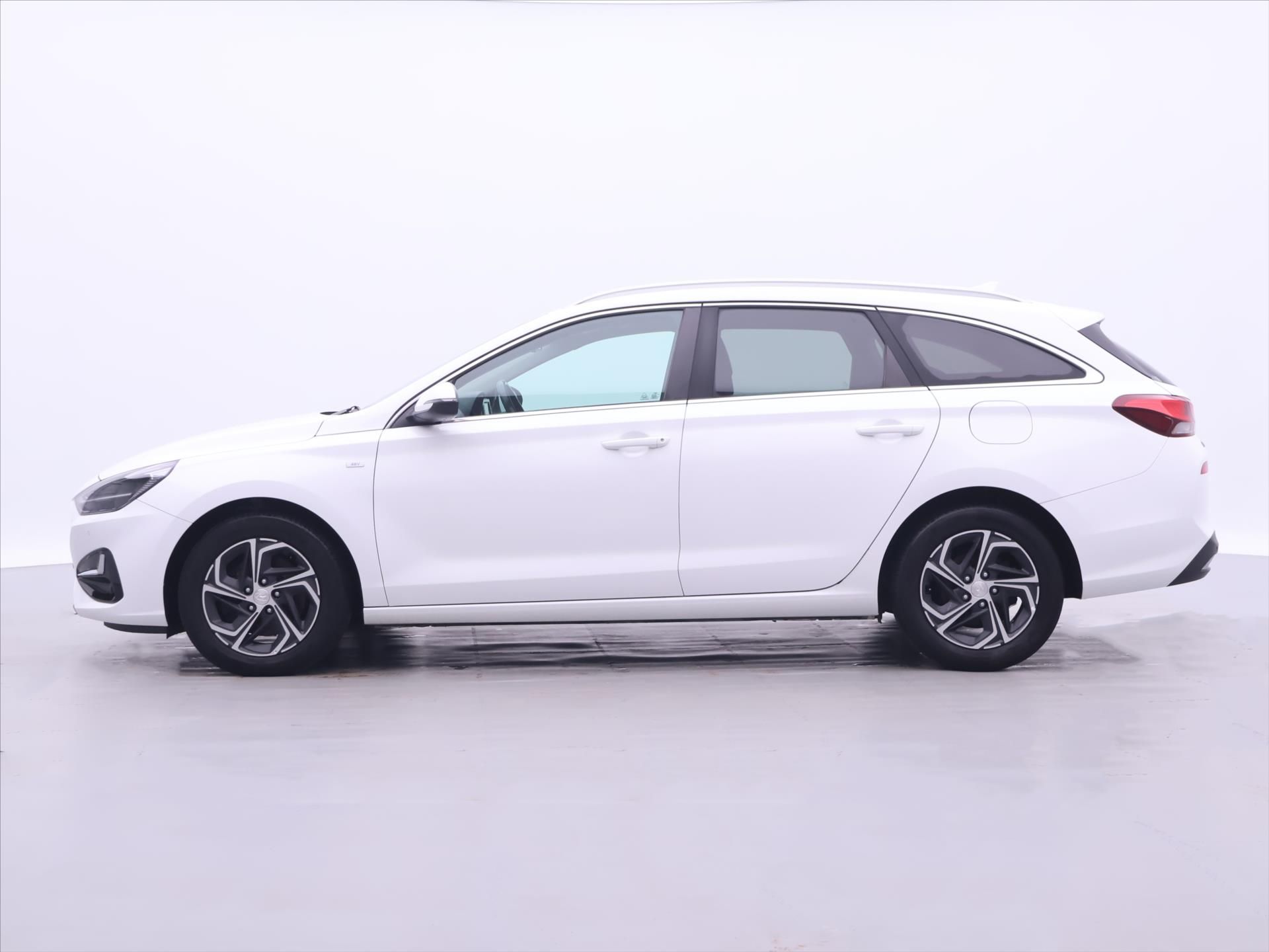 Hyundai i30, 1,5 T-GDI 117kW Smart DPH CZ - fotka 4