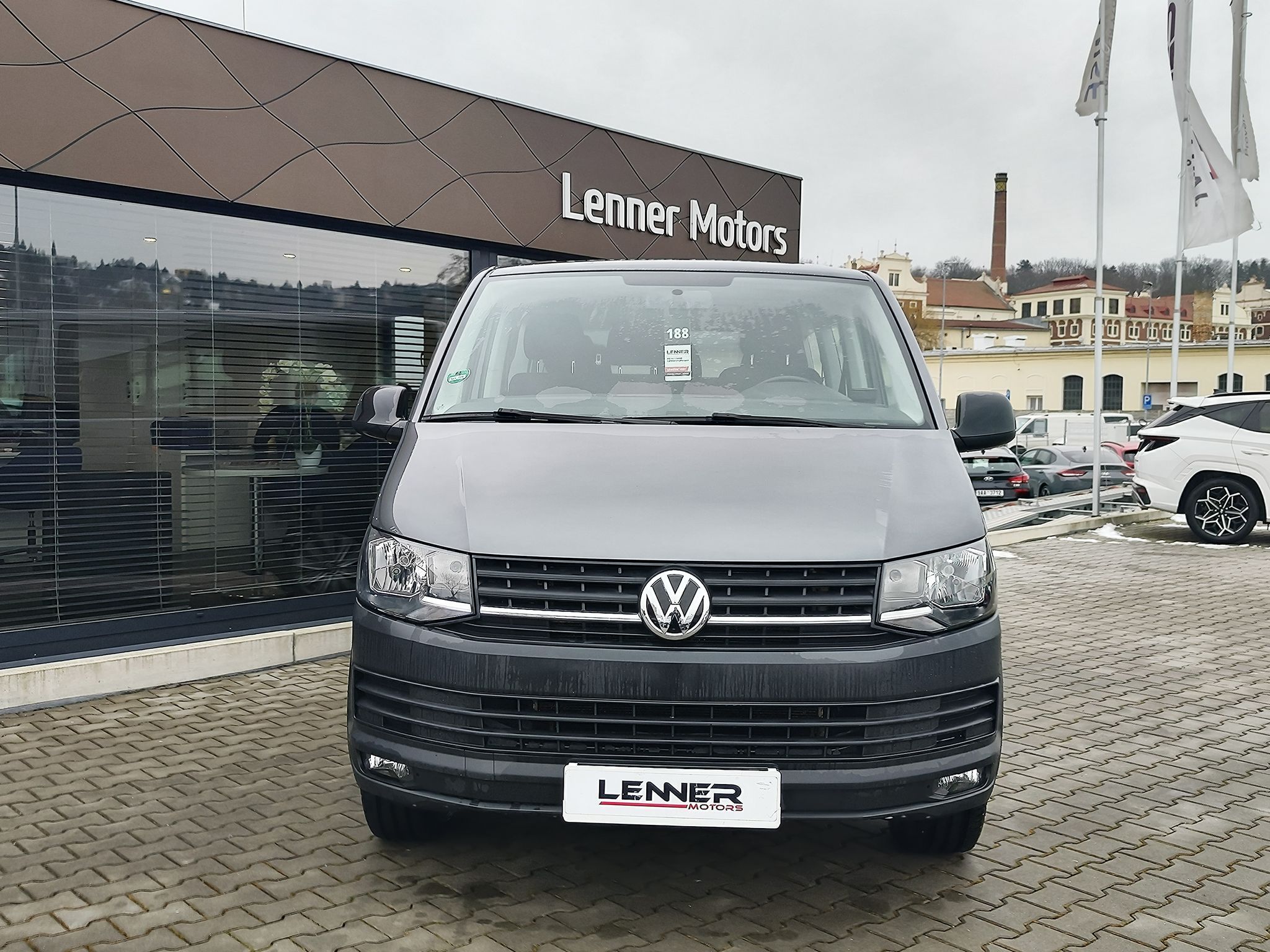 Volkswagen Caravelle, 2.0TDI/110kW DSG trend 9míst - fotka 2