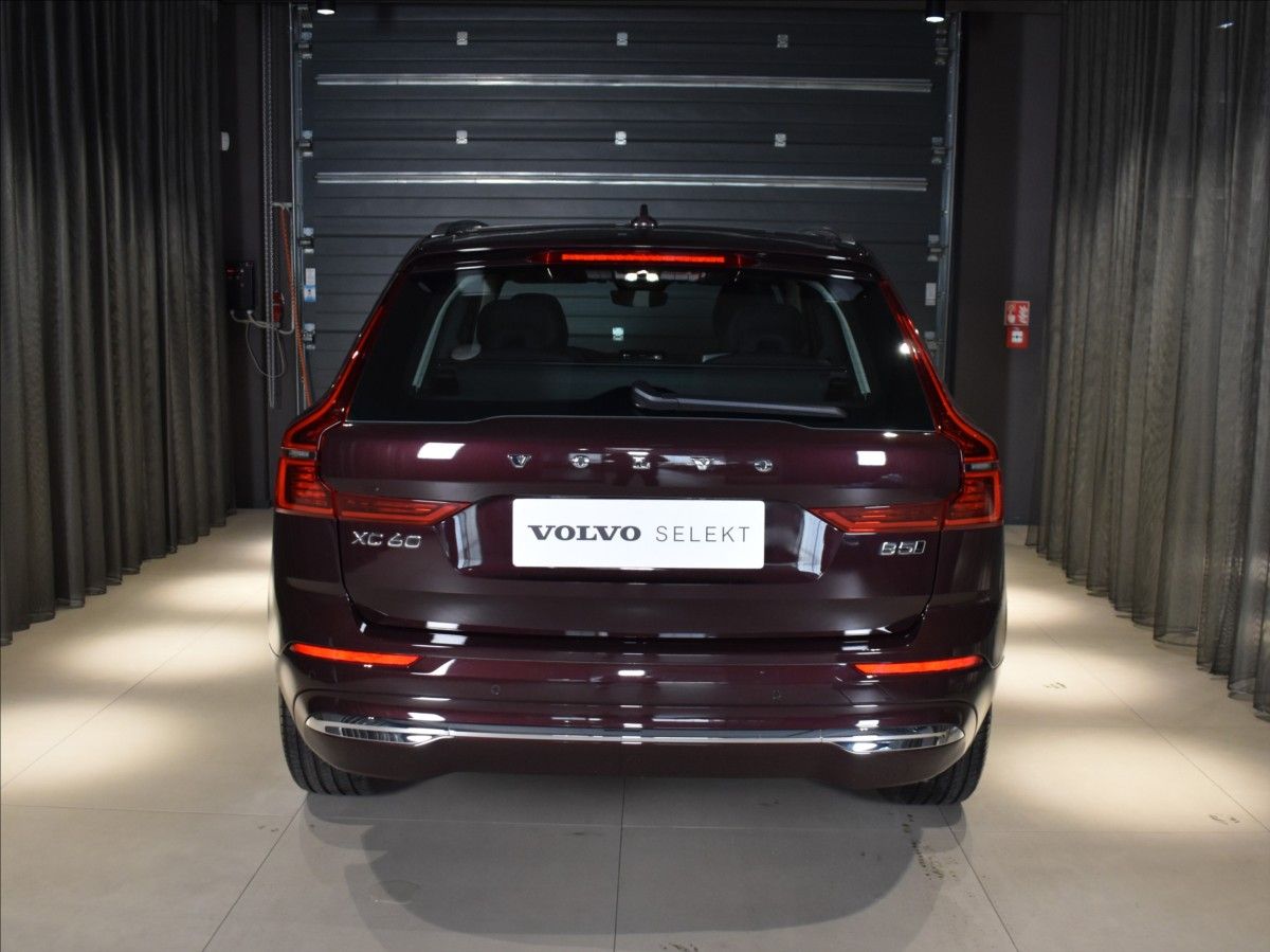Volvo XC60, 2,0 B5 AWD Plus bezklíč,BLIS - fotka 5