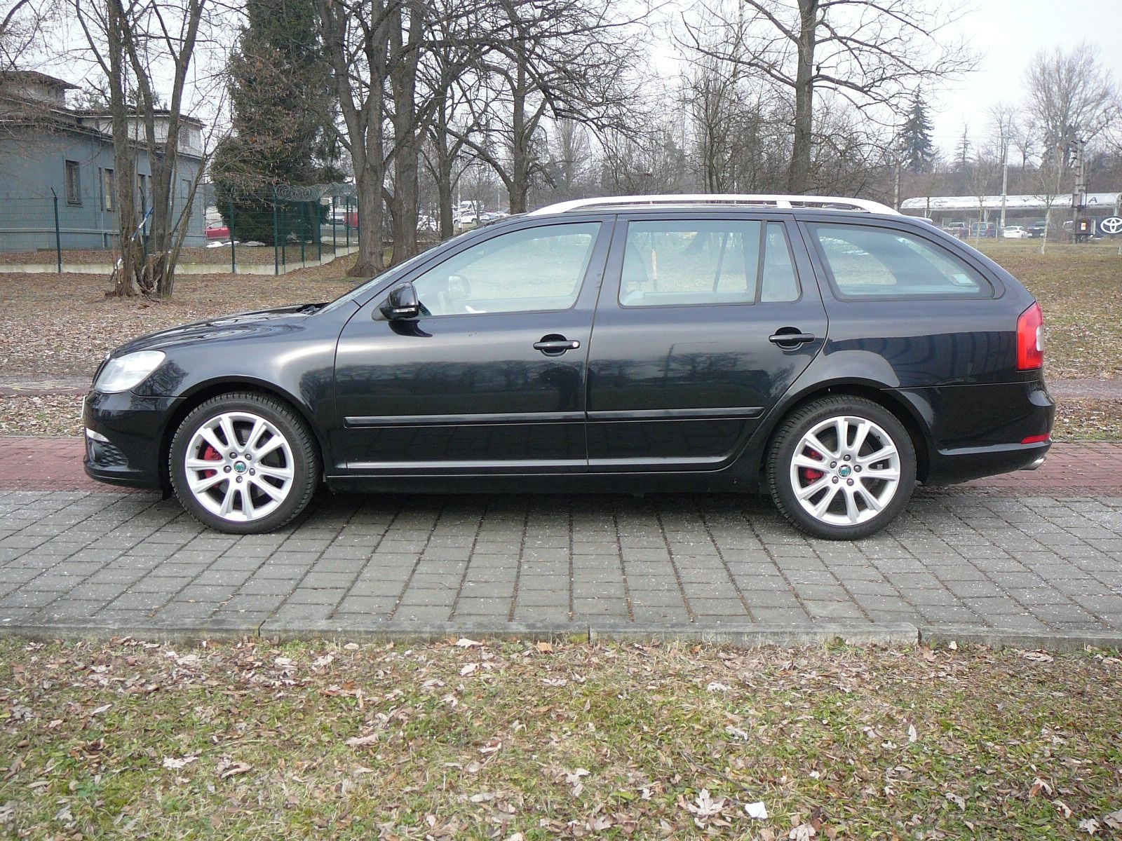 Škoda Octavia, 2.0TDi RS- 125kW - fotka 4