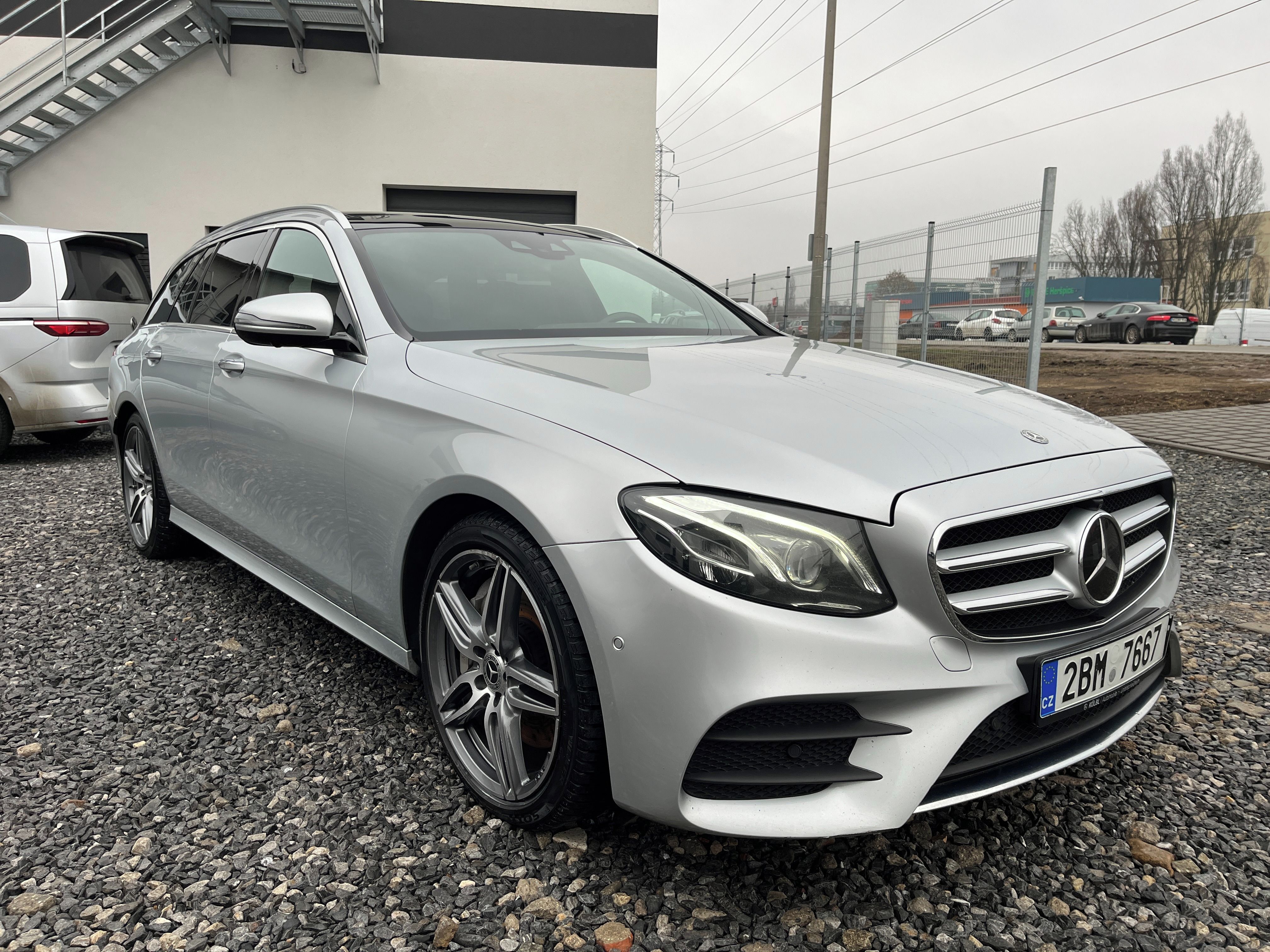 Mercedes-Benz Třídy E, E400D 4Matic AMG