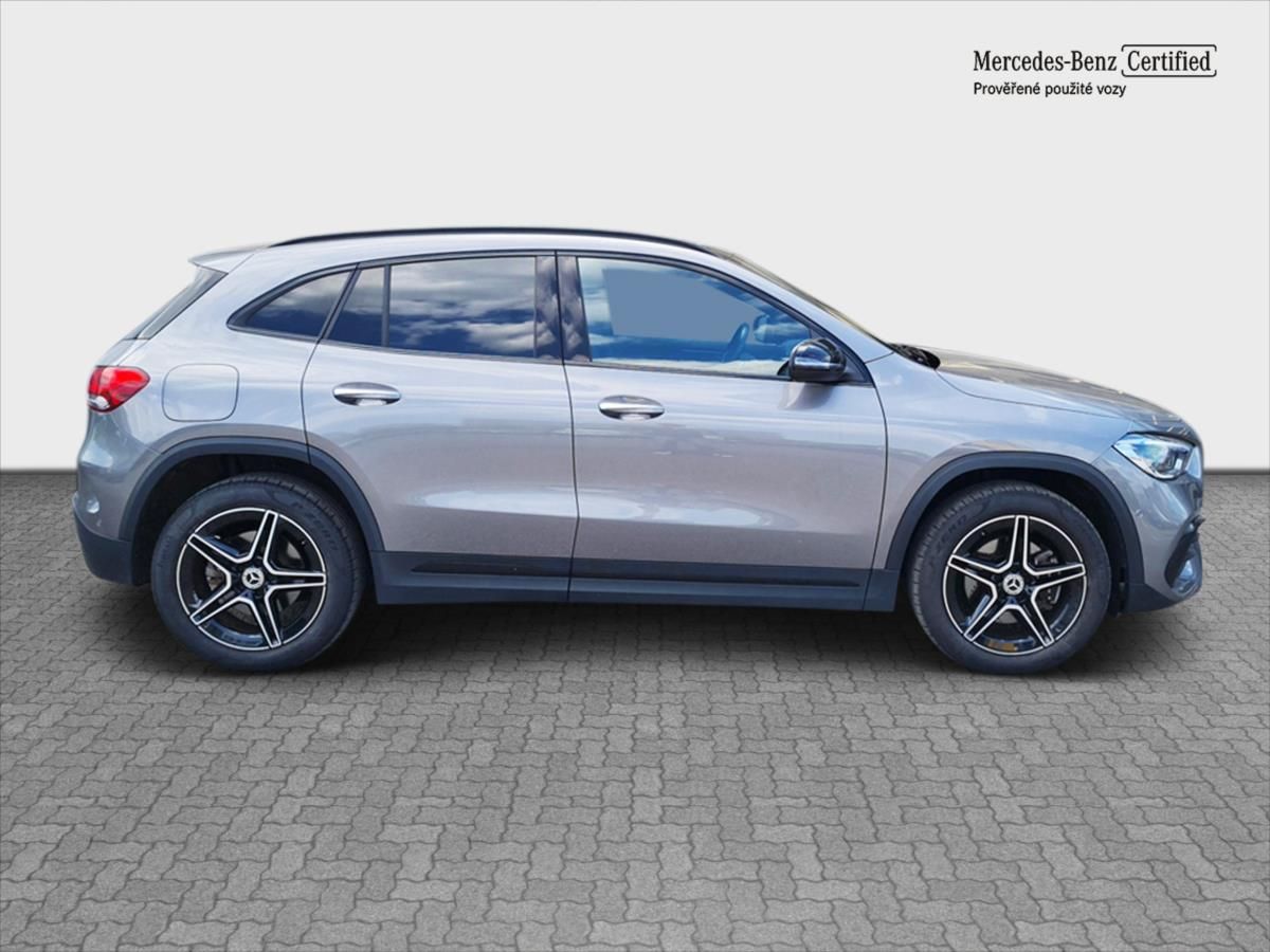Mercedes-Benz GLA, GLA 250e AMG Line Night - fotka 6
