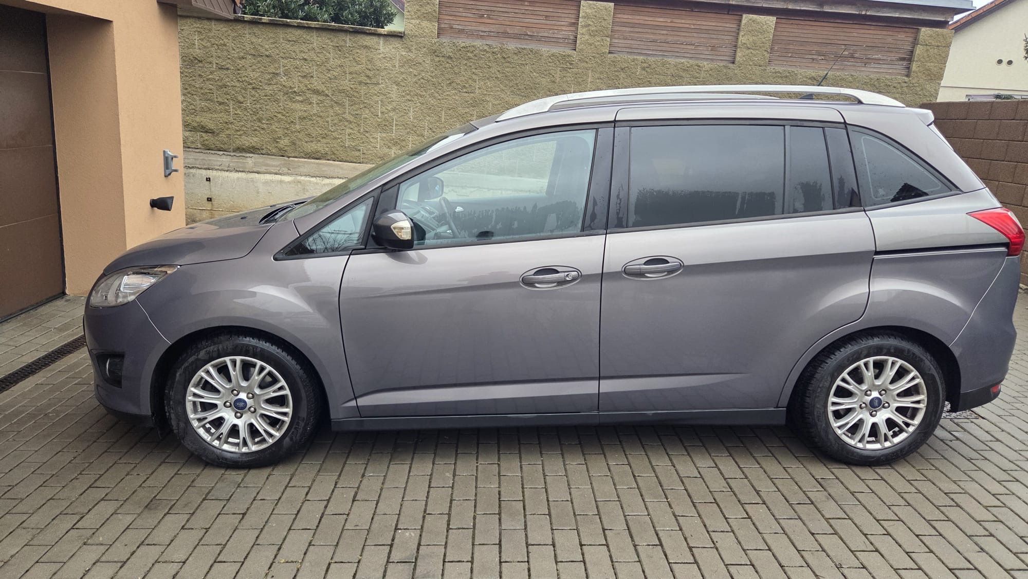 Ford C-MAX, 1.0 Eco-Boost 92kW Tažné - fotka 4