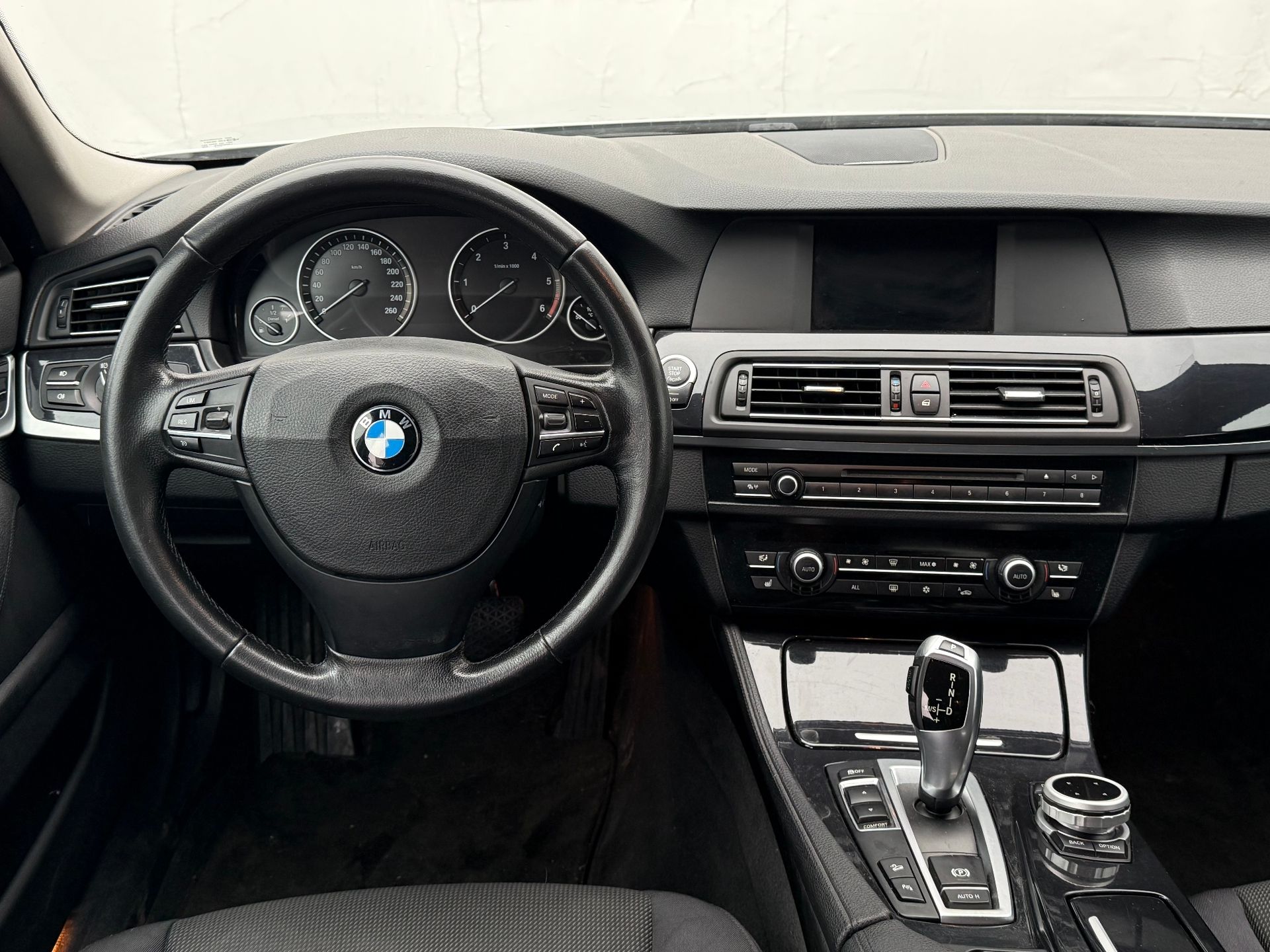 BMW Řada 5, 525D 160 kW XDRIVE - fotka 5